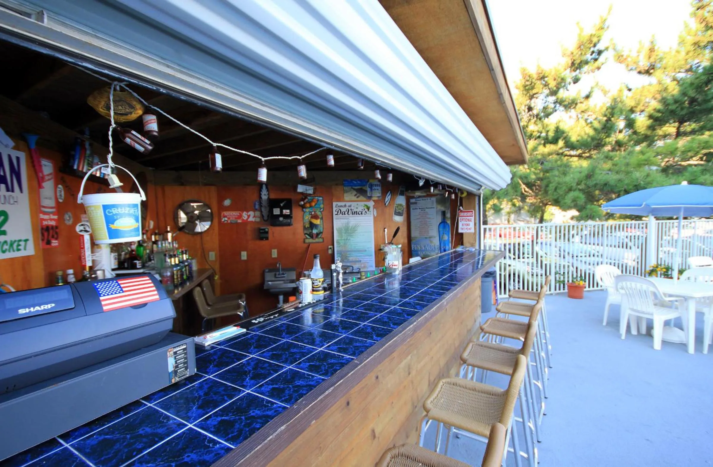 Lounge or bar in Harrison Hall Hotel