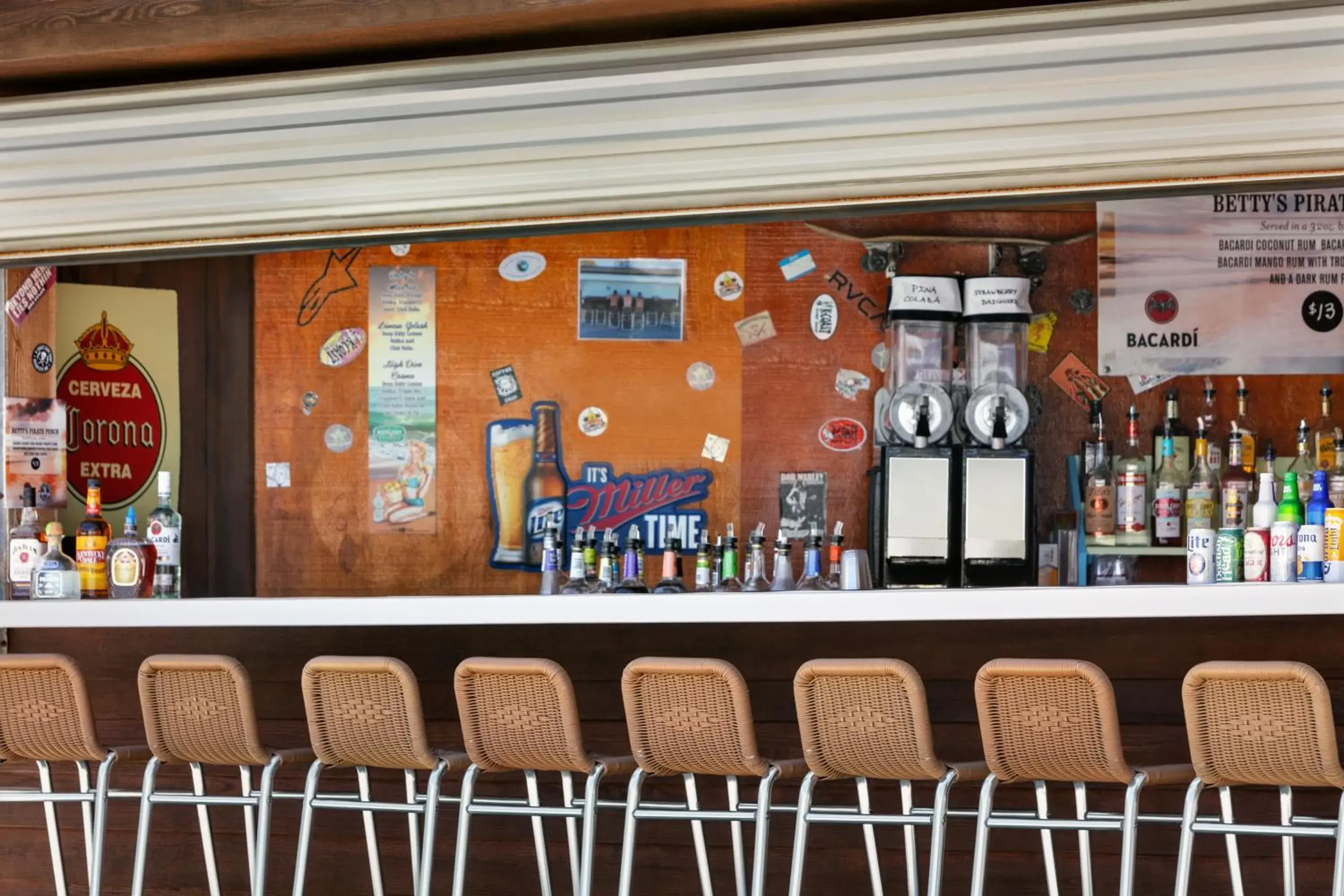 Lounge or bar in Harrison Hall Hotel Lounge or bar in Harrison Hall Hotel