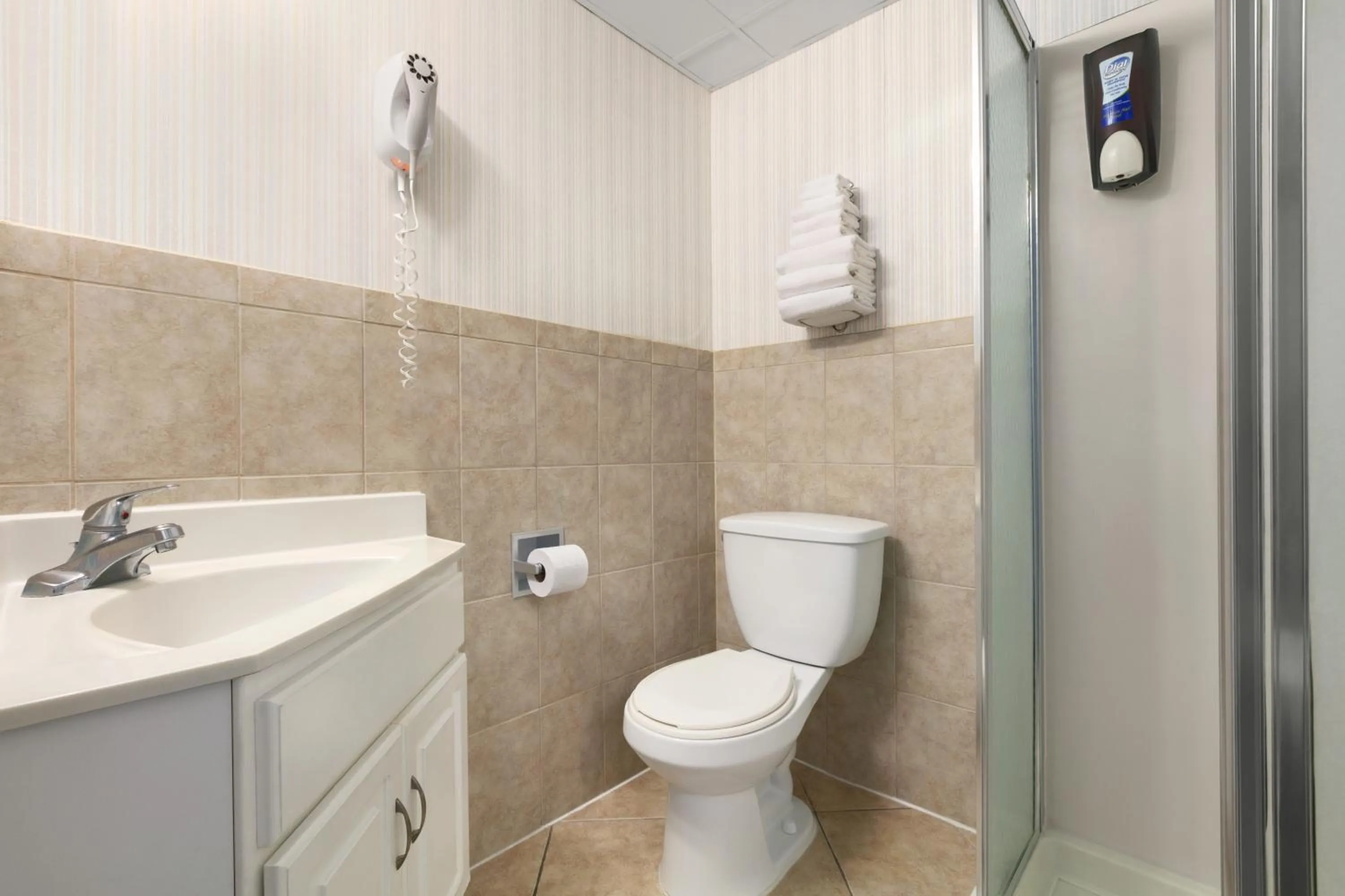 Bathroom in Harrison Hall Hotel