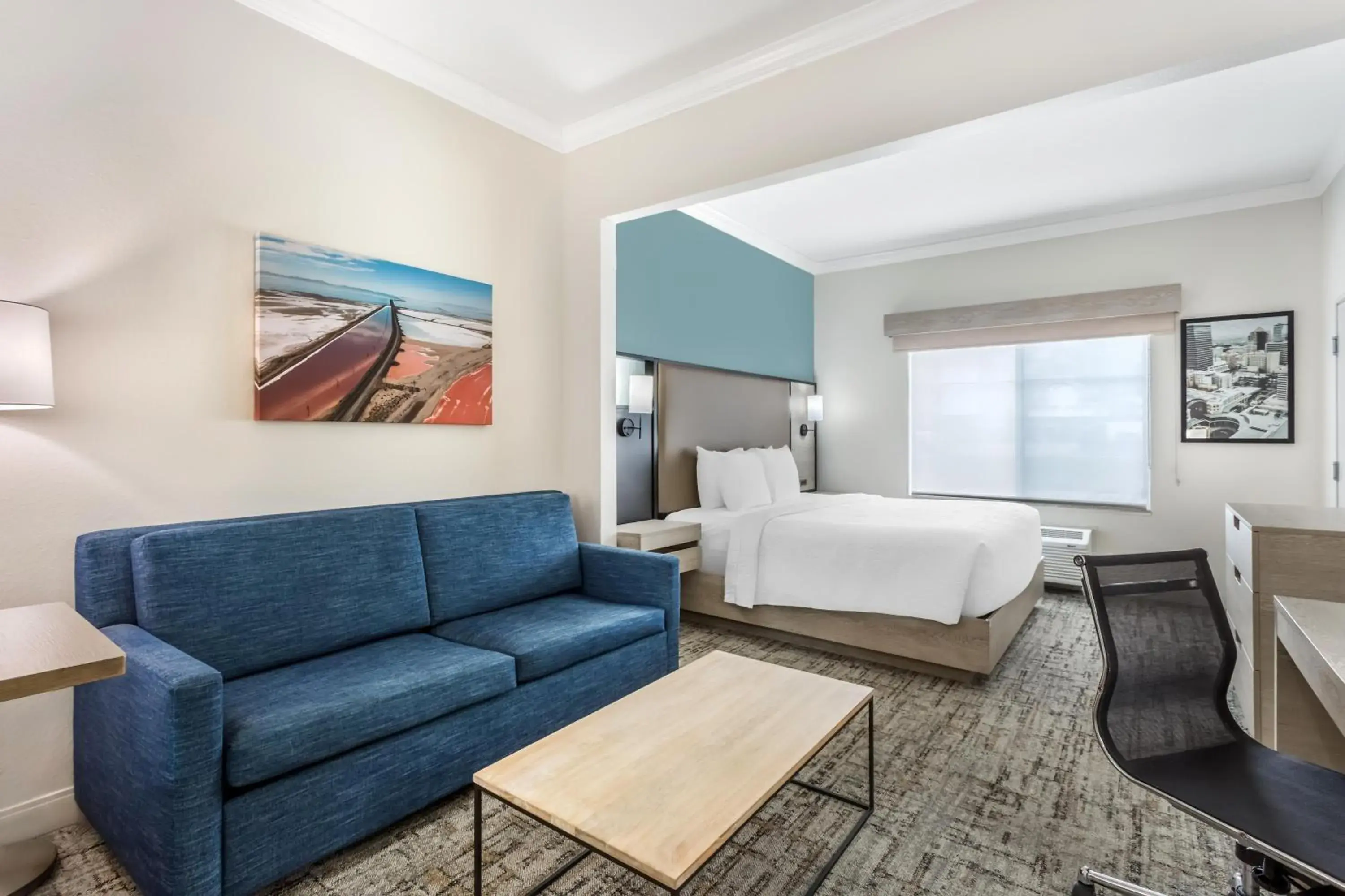 Photo of the whole room, Bed in Best Western Plus Airport Inn & Suites Photo of the whole room, Bed in Best Western Plus Airport Inn & Suites