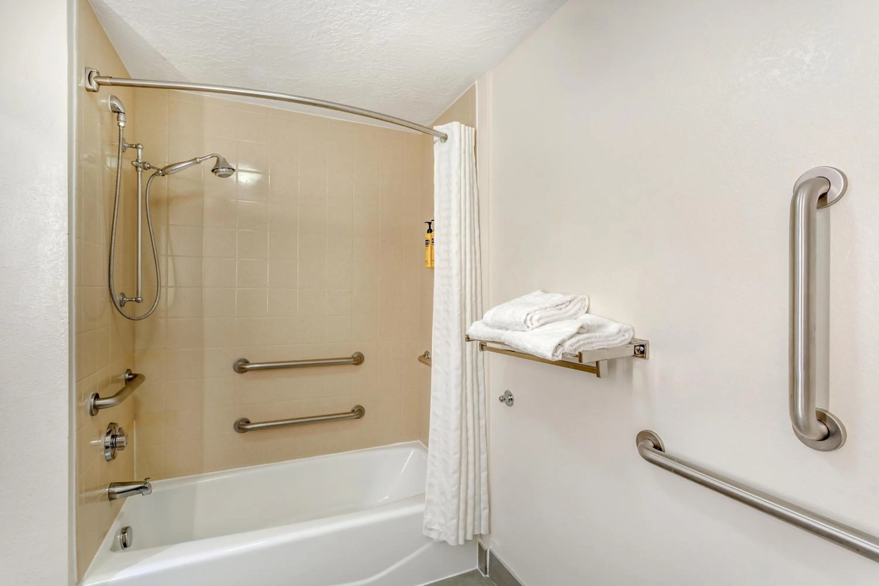 Bathroom in Best Western Plus Airport Inn & Suites