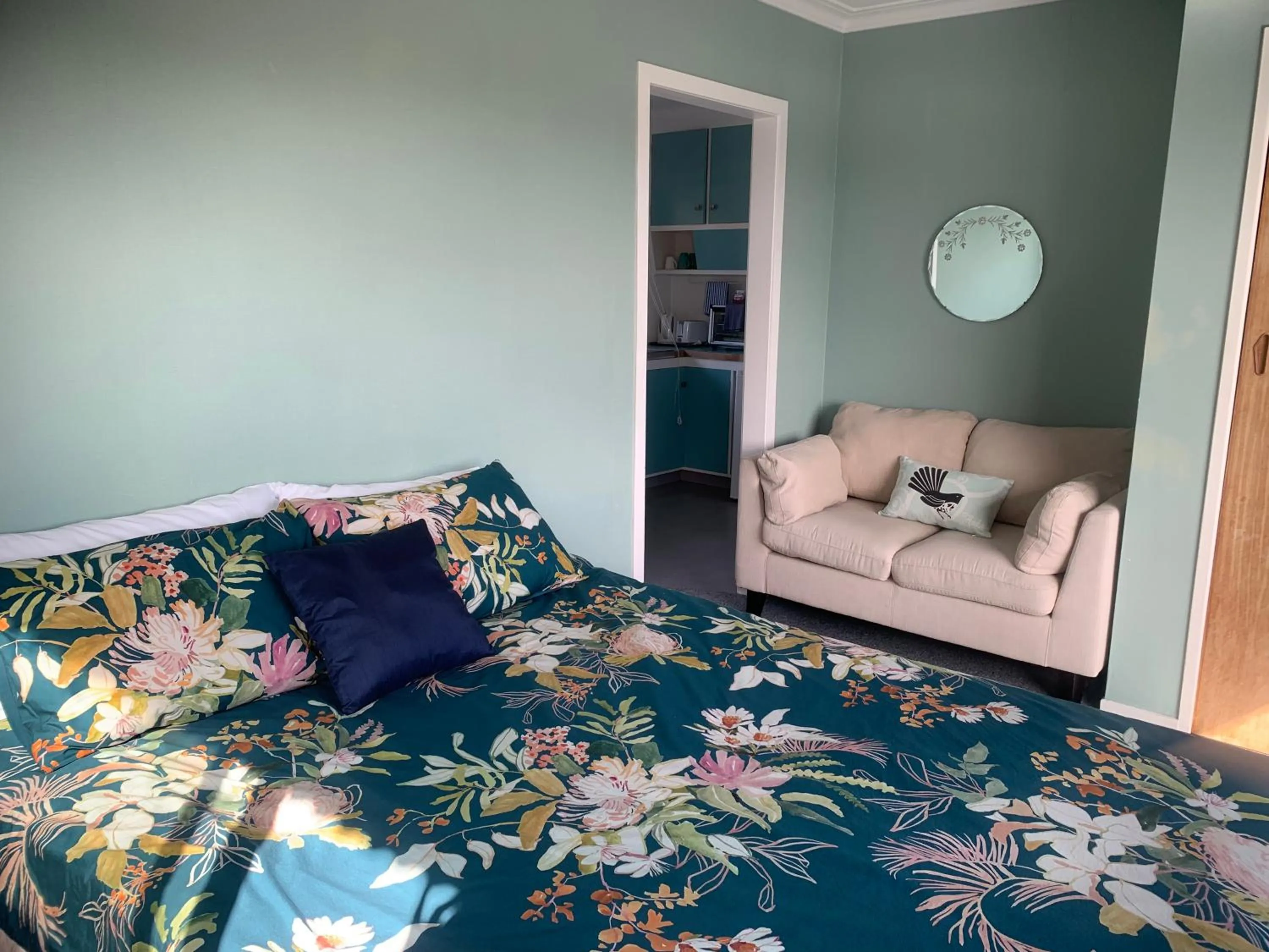 Bed in The Retreat Bay of Islands