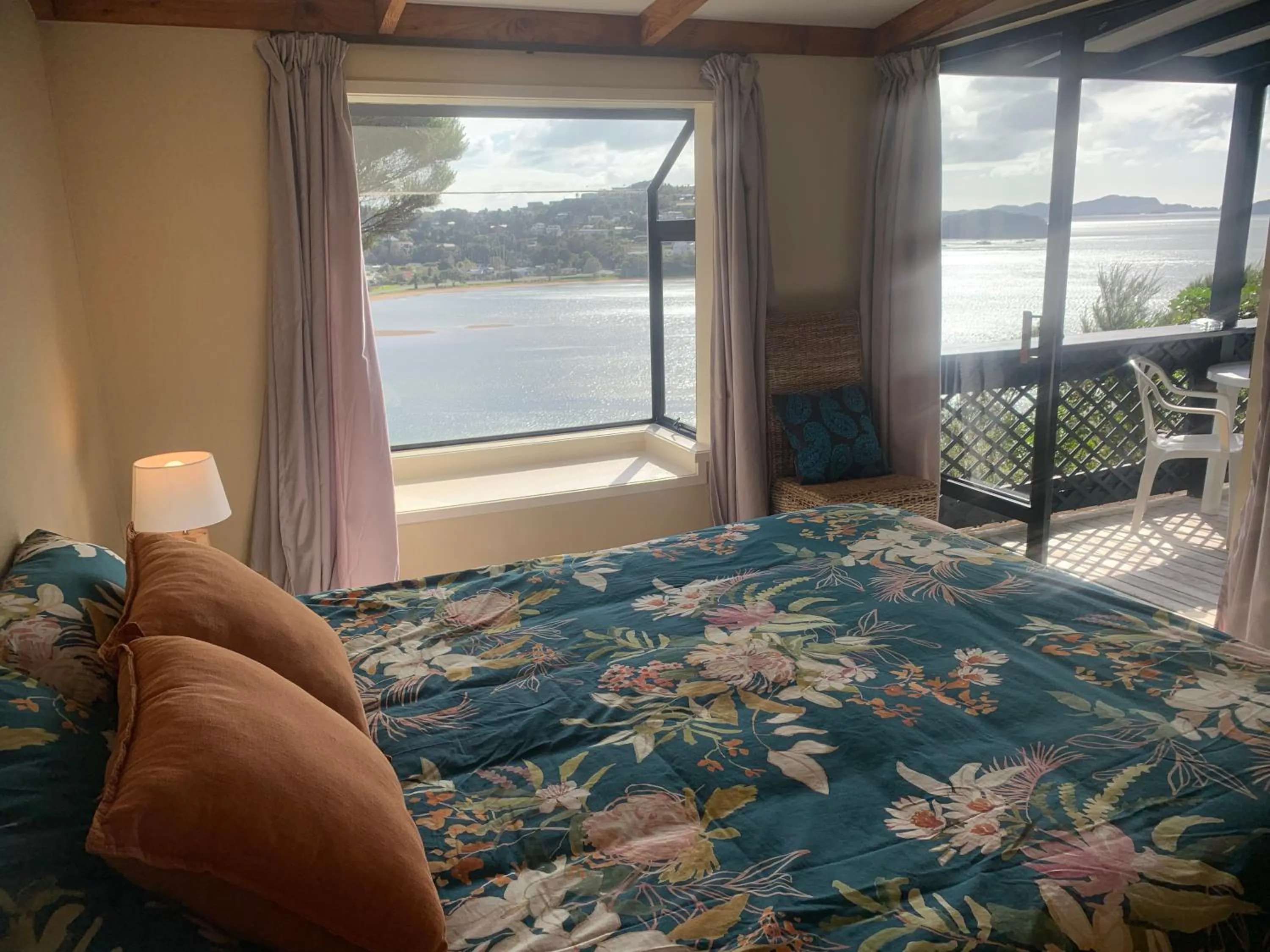 Bed in The Retreat Bay of Islands