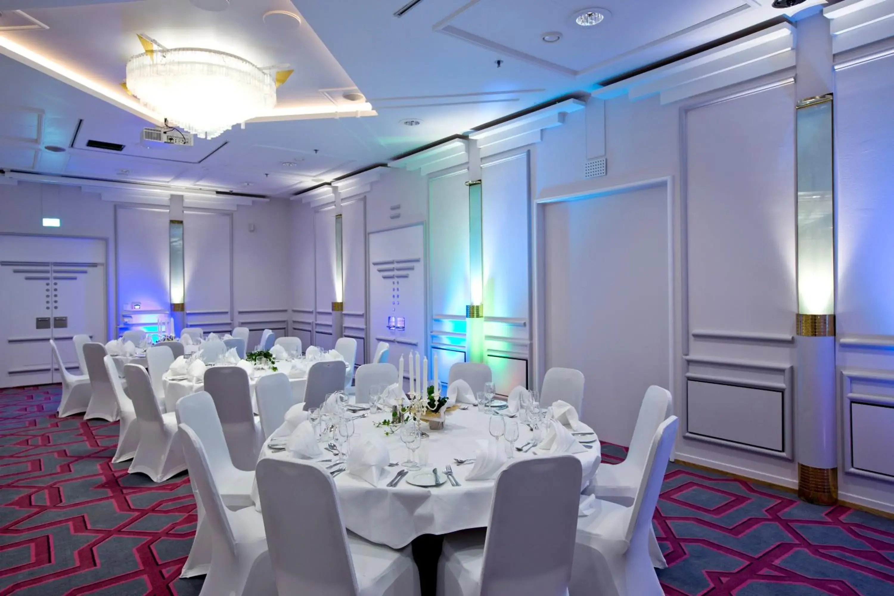 Restaurant/places to eat in Thon Hotel Oslofjord Restaurant/places to eat in Thon Hotel Oslofjord