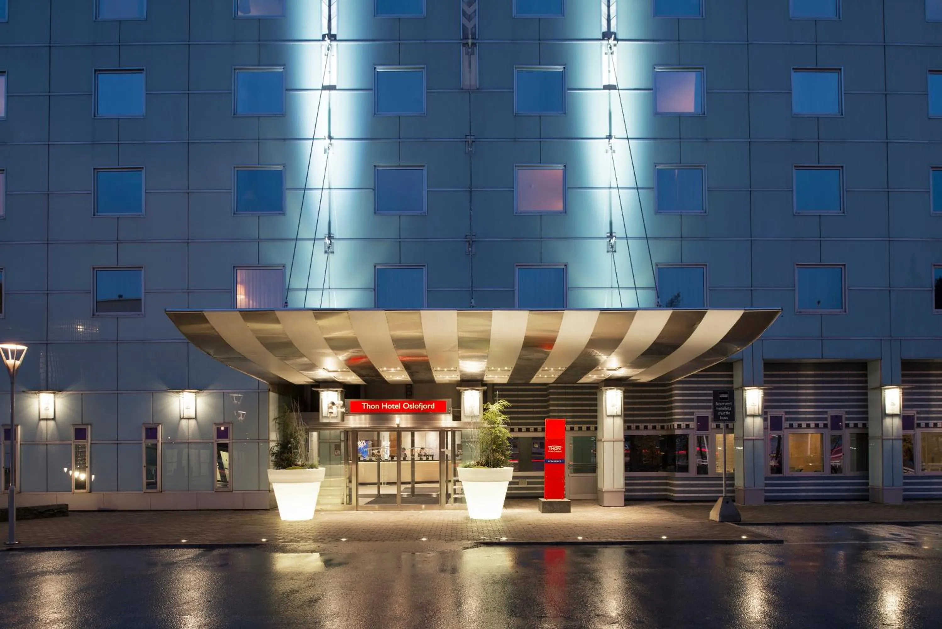 Facade/entrance in Thon Hotel Oslofjord