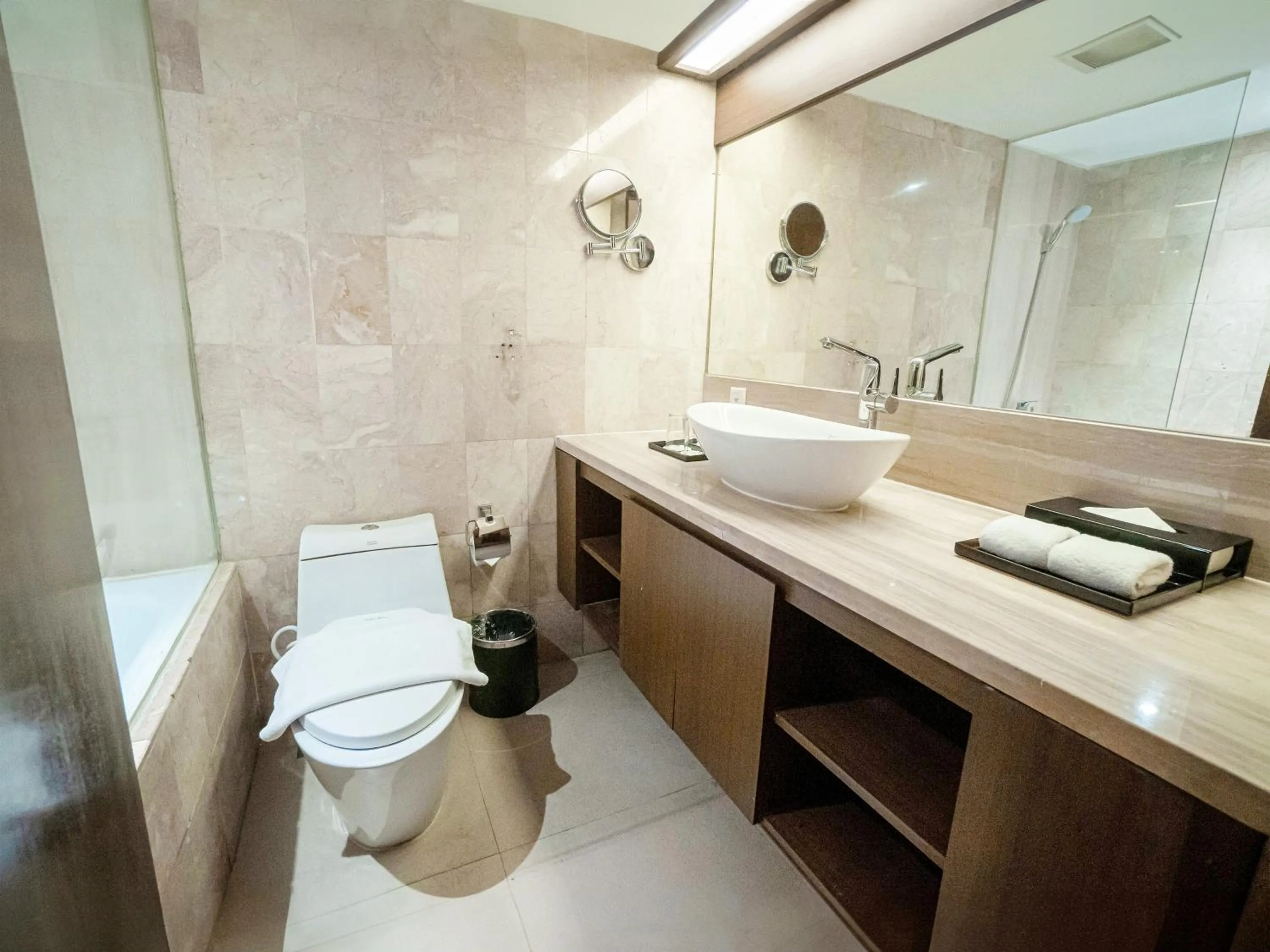 Bathroom in Grand Sahid Jaya