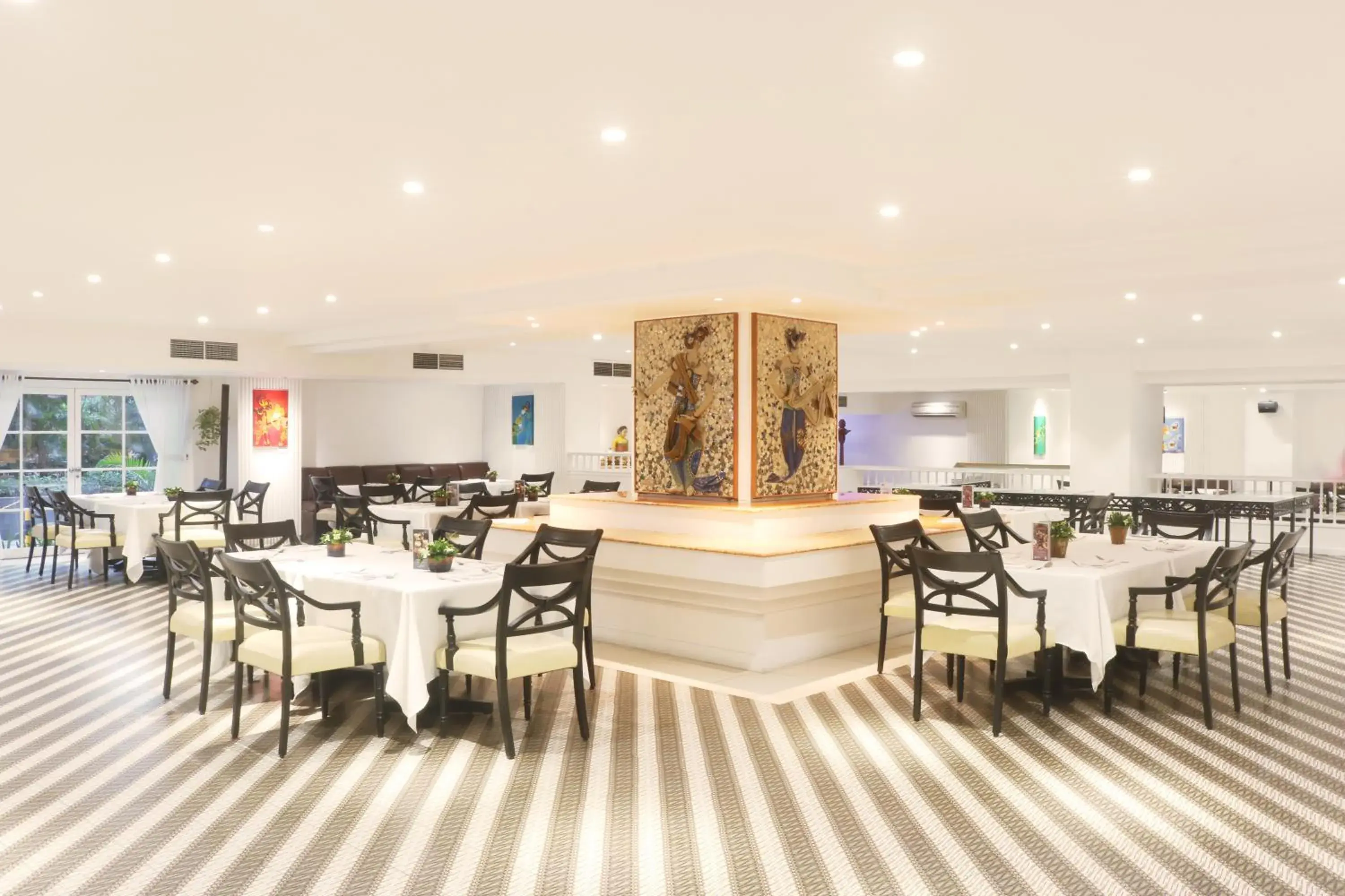 Restaurant/places to eat in Grand Sahid Jaya Restaurant/places to eat in Grand Sahid Jaya