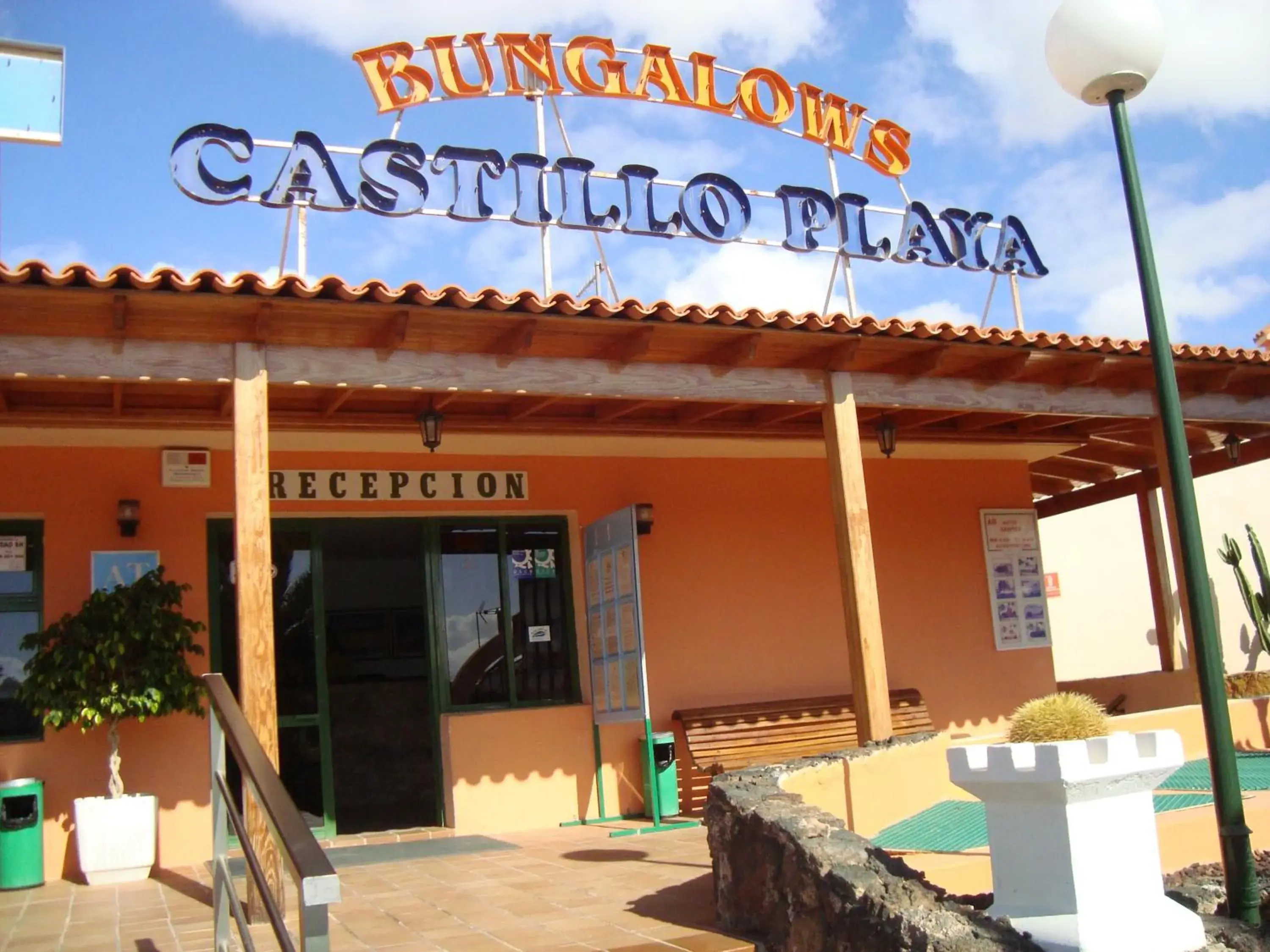 Facade/entrance in Castillo Playa Facade/entrance in Castillo Playa