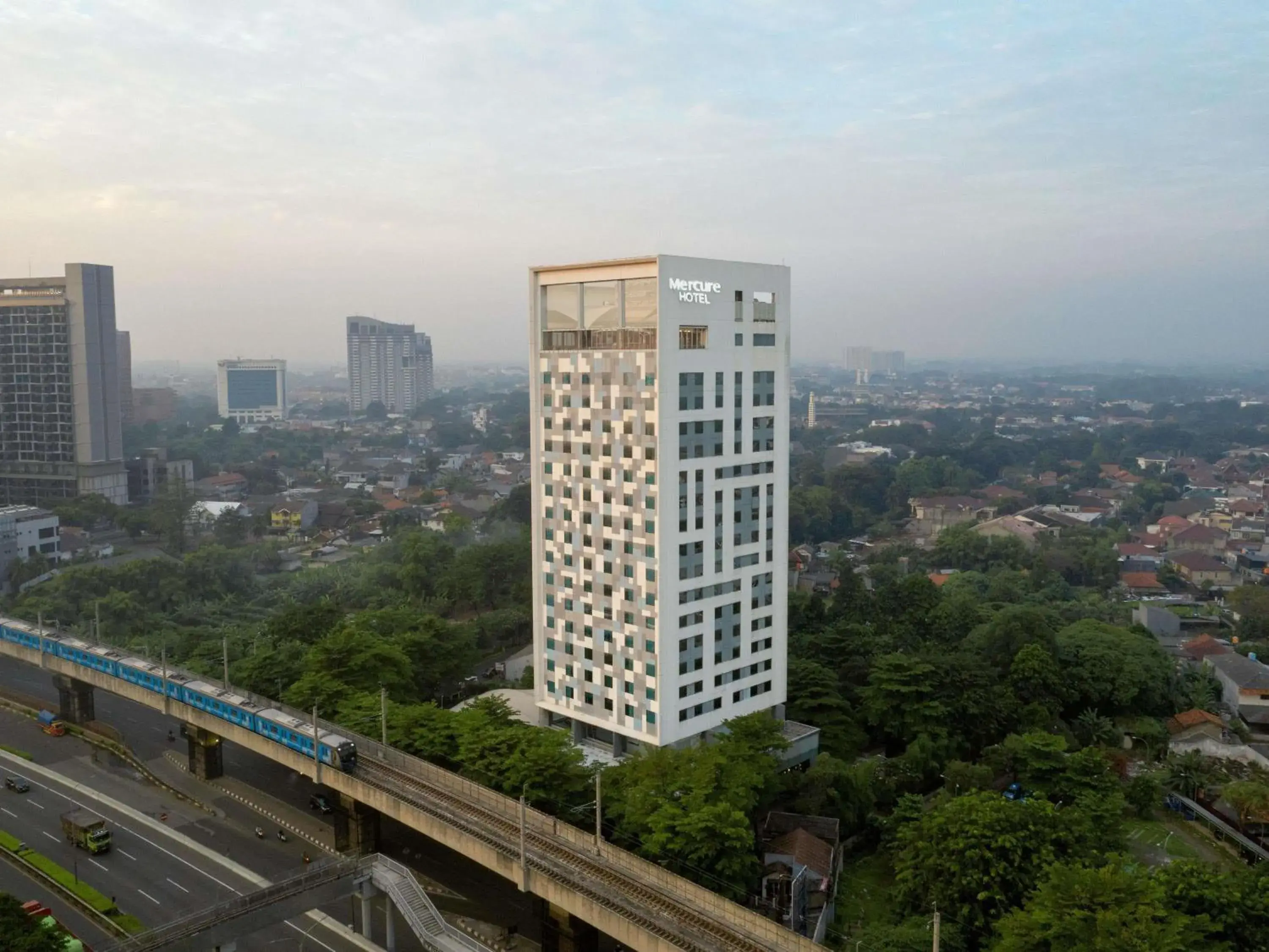 Property building in Mercure Jakarta Simatupang Property building in Mercure Jakarta Simatupang
