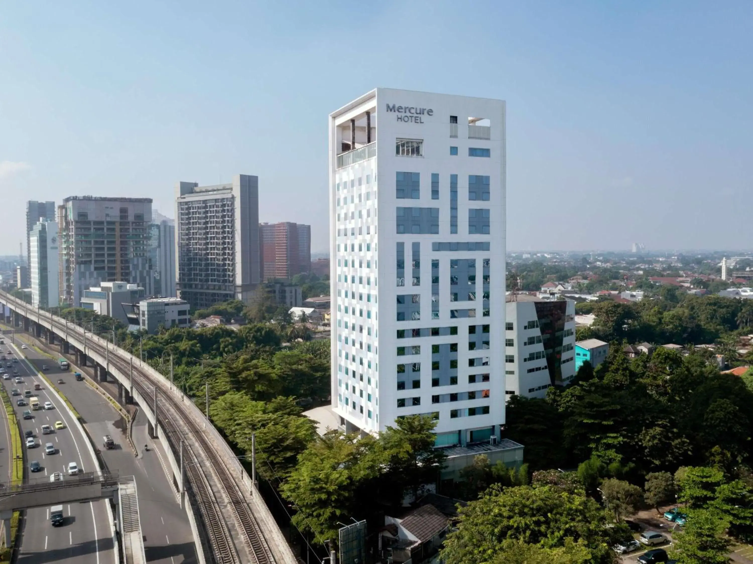 Property building in Mercure Jakarta Simatupang Property building in Mercure Jakarta Simatupang