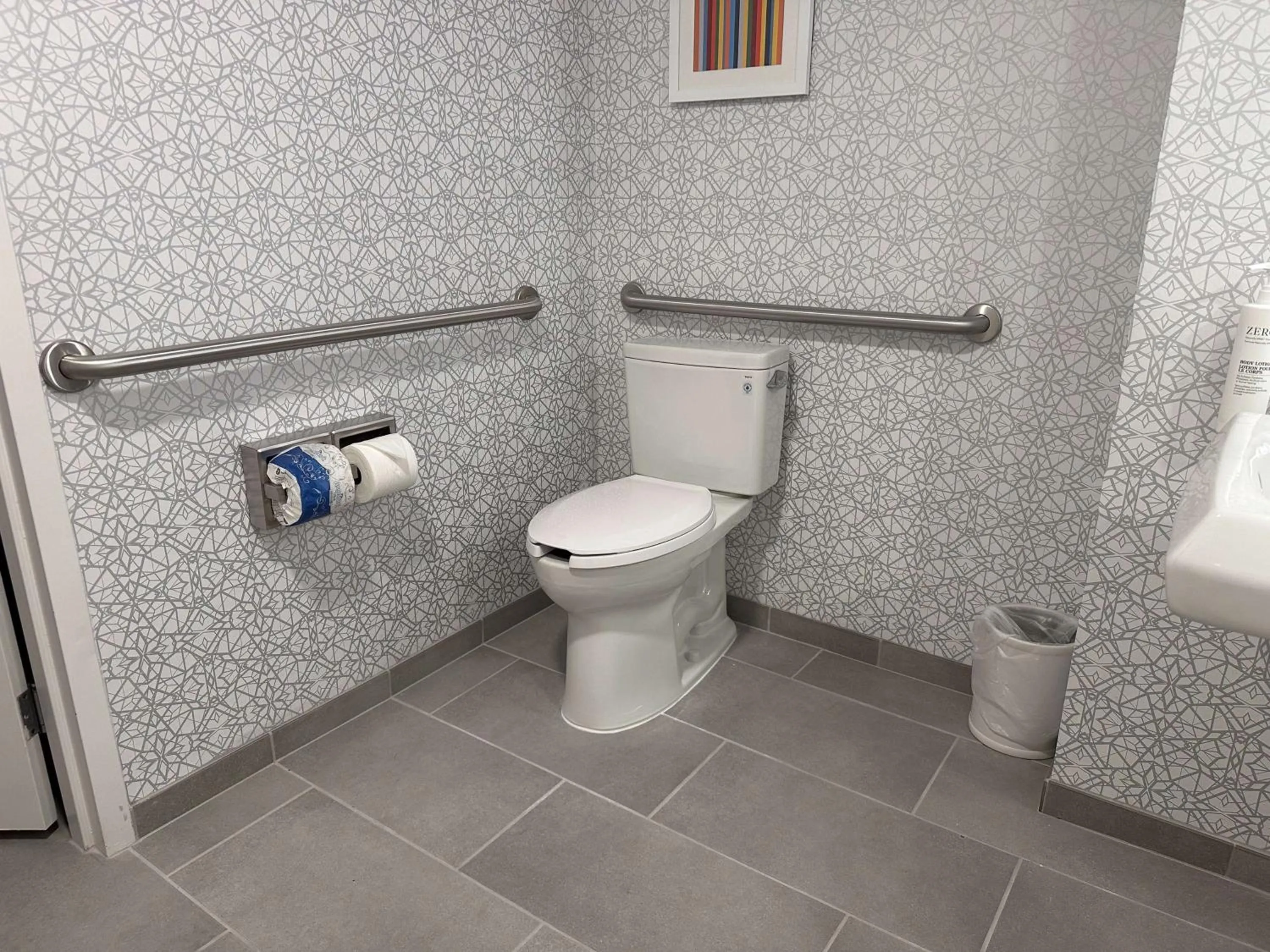 Bathroom in Hampton Inn Milpitas