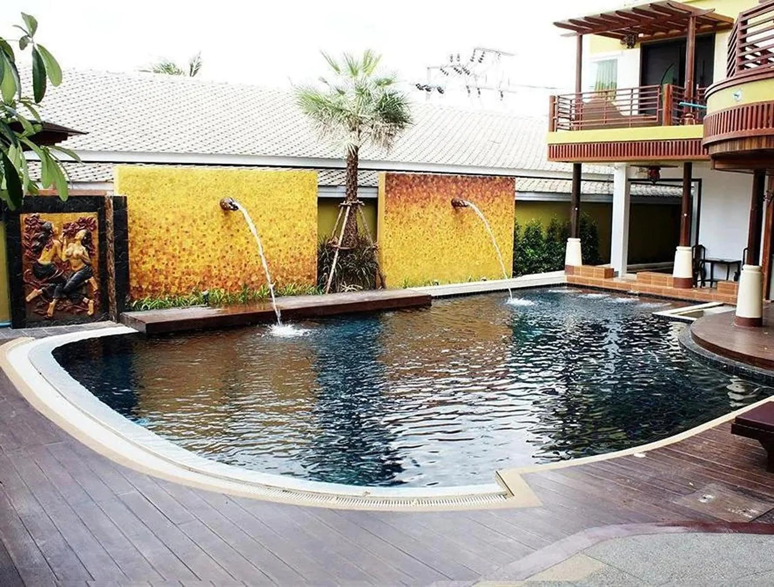 Swimming pool in Suanmali Samui