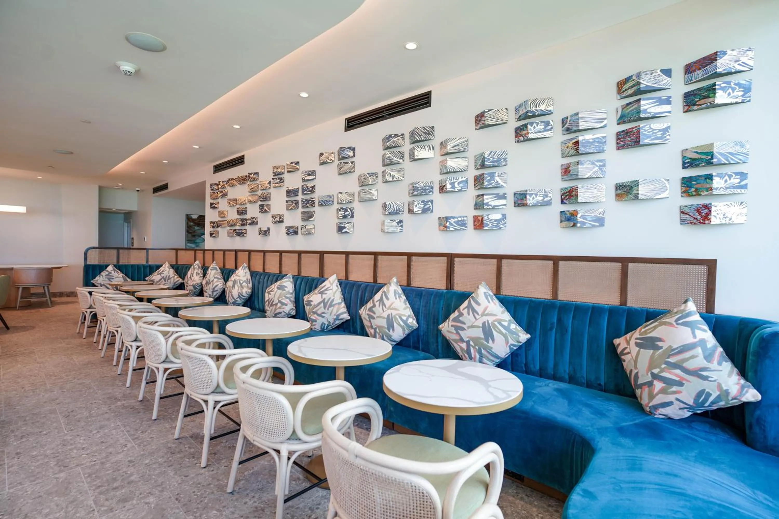 Seating area in Crowne Plaza Resort Guam