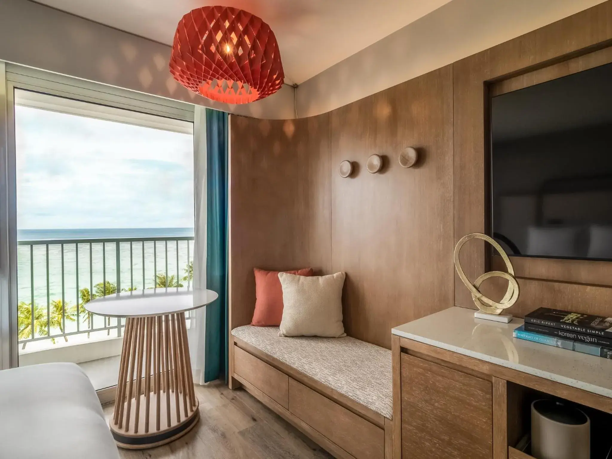 TV and multimedia, Bed in Crowne Plaza Resort Guam TV and multimedia, Bed in Crowne Plaza Resort Guam