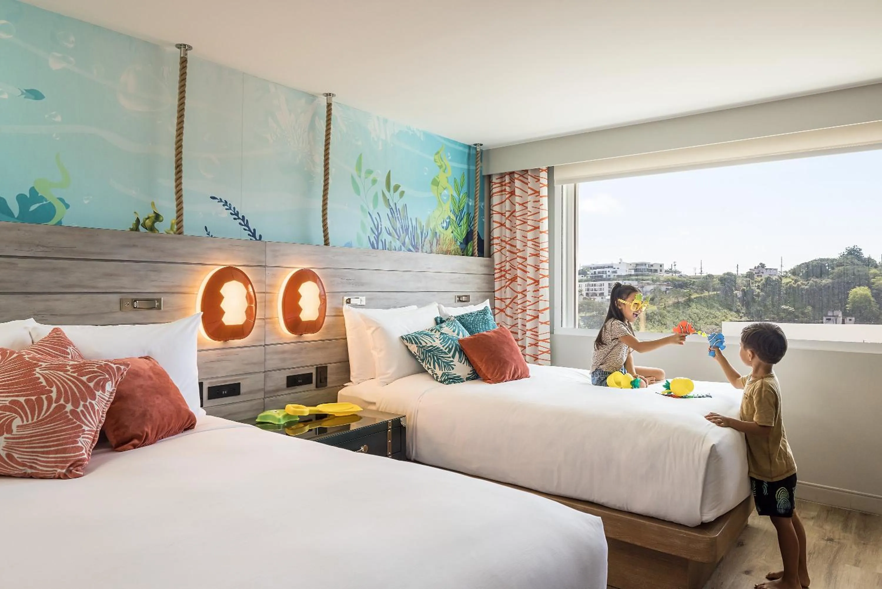 Photo of the whole room, Bed in Crowne Plaza Resort Guam