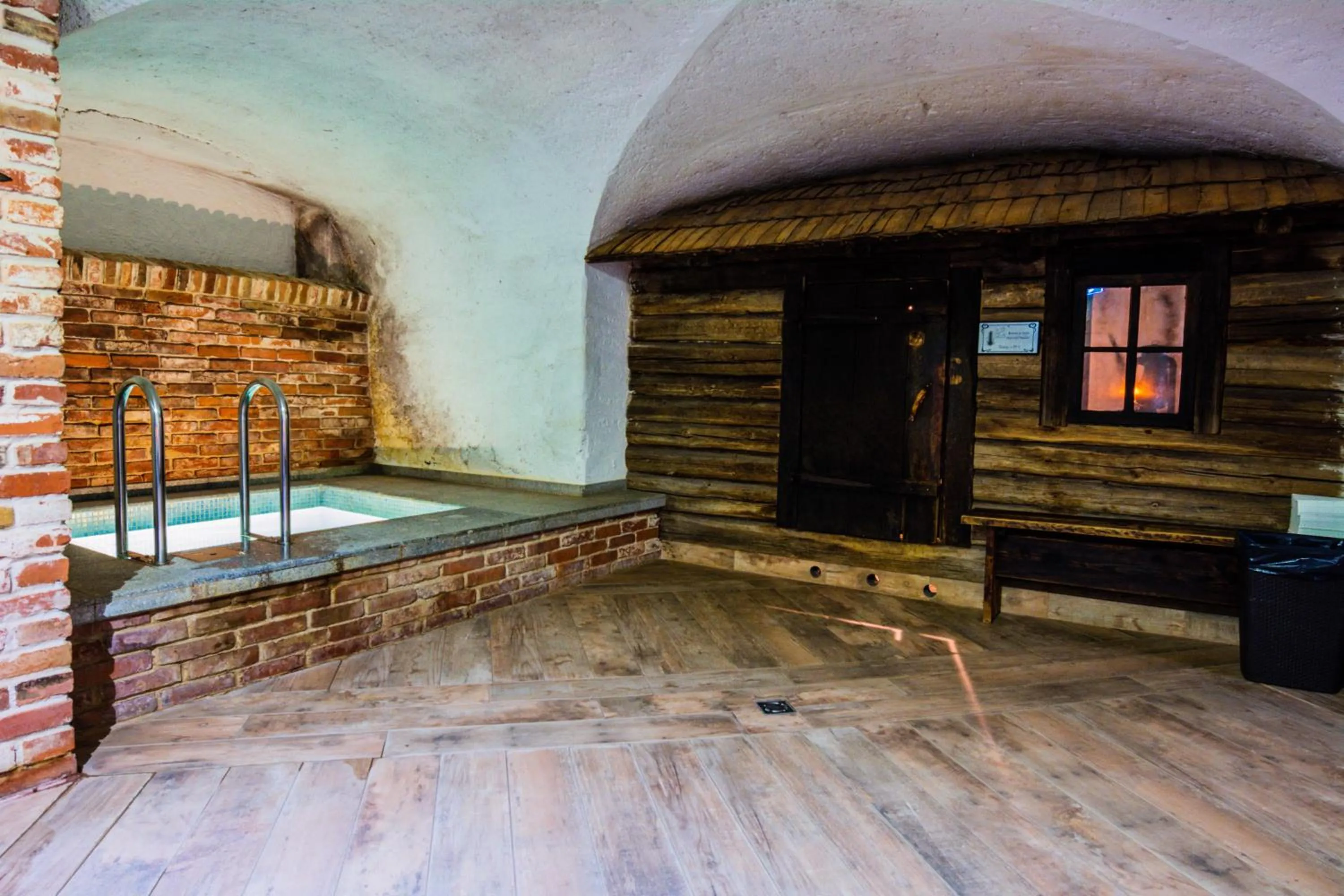 Swimming pool in Castle Spa Wagenküll