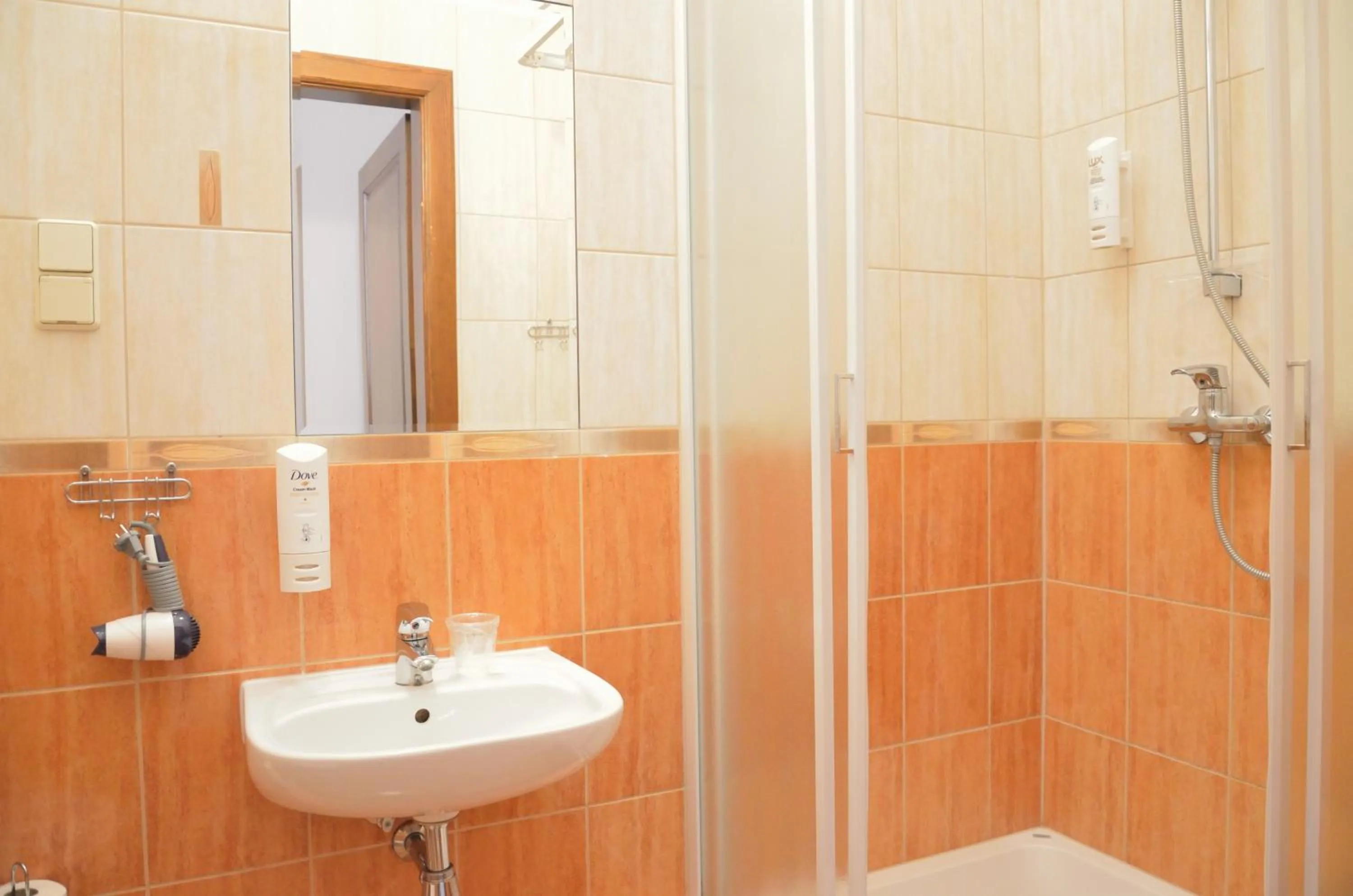 Shower in WenderEDU Business Center