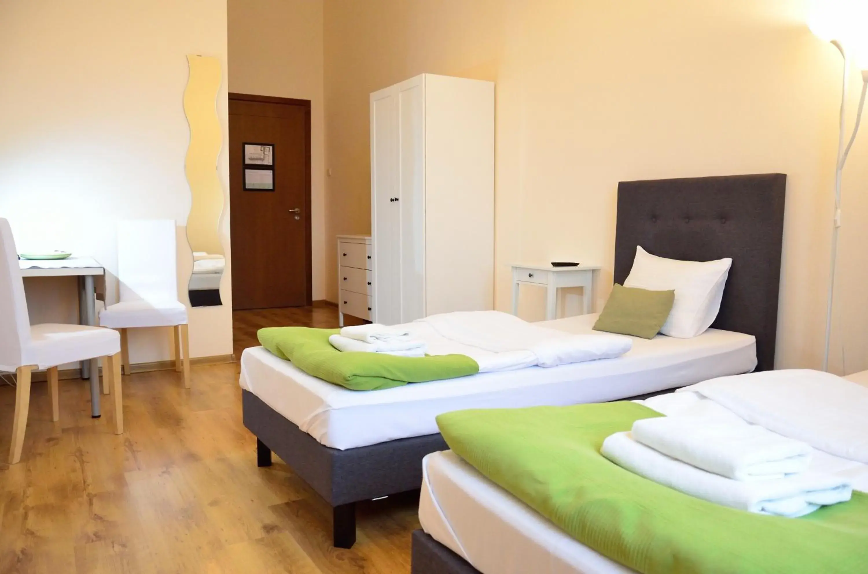 Twin Room in WenderEDU Business Center Twin Room in WenderEDU Business Center