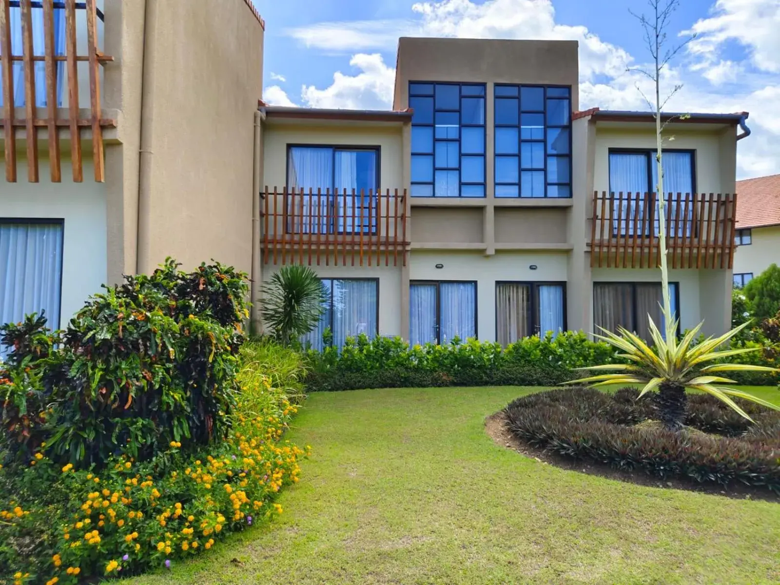 Garden view in Luwansa Beach Hotel Garden view in Luwansa Beach Hotel