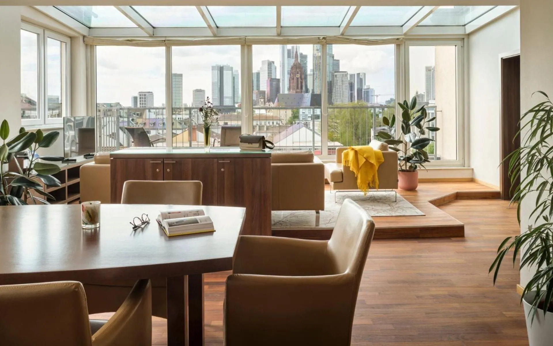 Living room in Flemings Hotel Frankfurt Main-Riverside