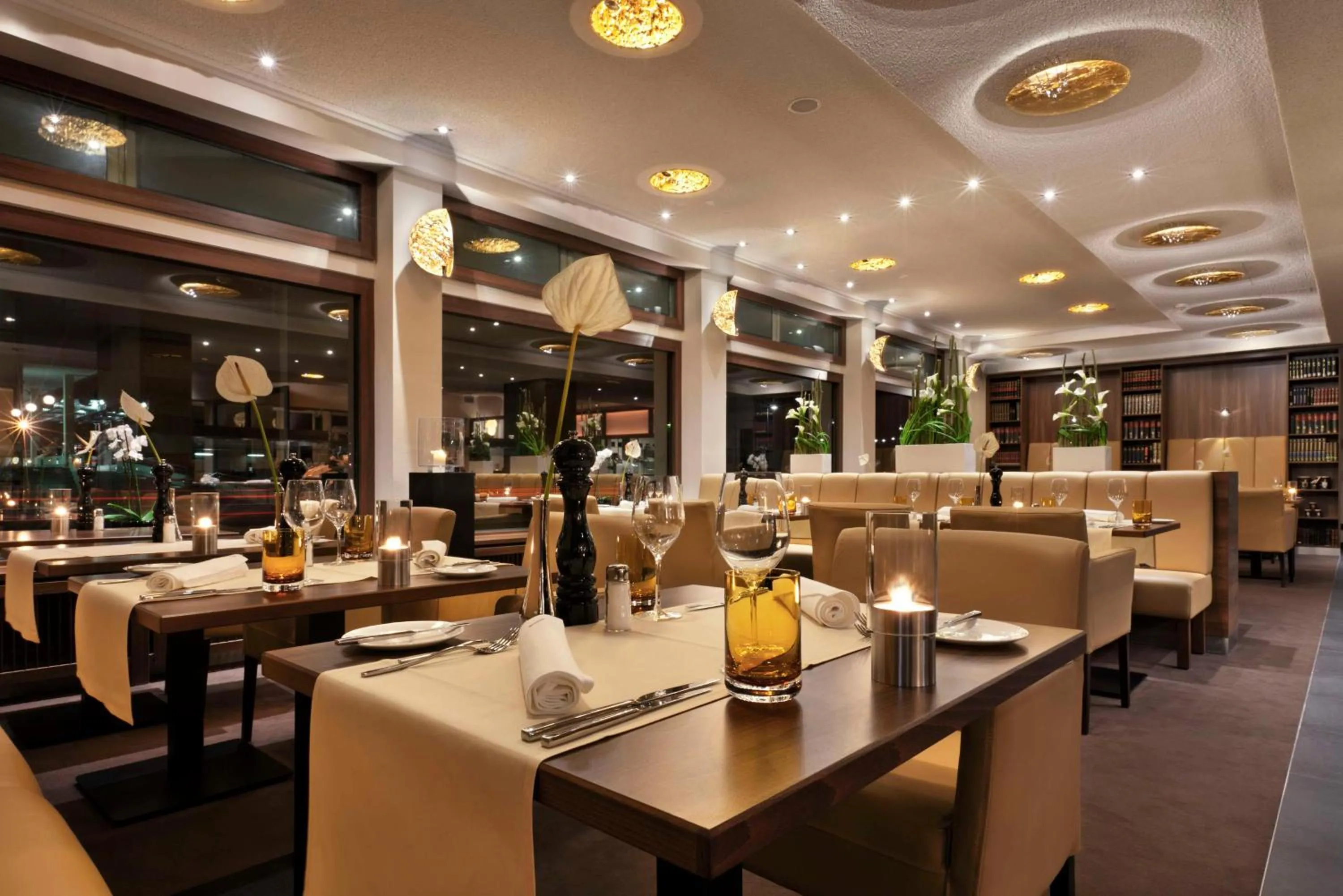 Restaurant/places to eat in Flemings Hotel Frankfurt Main-Riverside