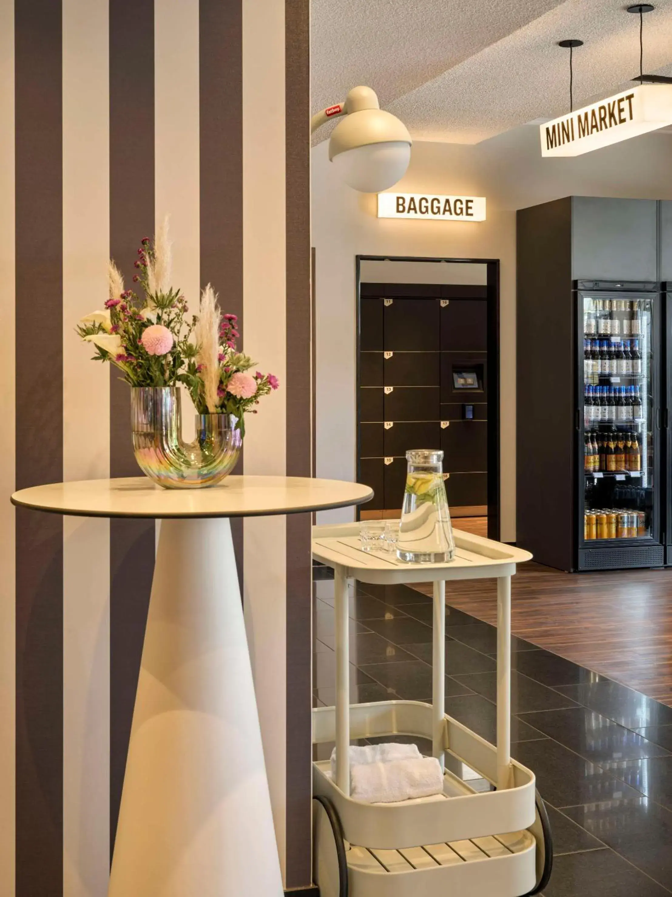 Lobby or reception in Flemings Hotel Frankfurt Main-Riverside Lobby or reception in Flemings Hotel Frankfurt Main-Riverside