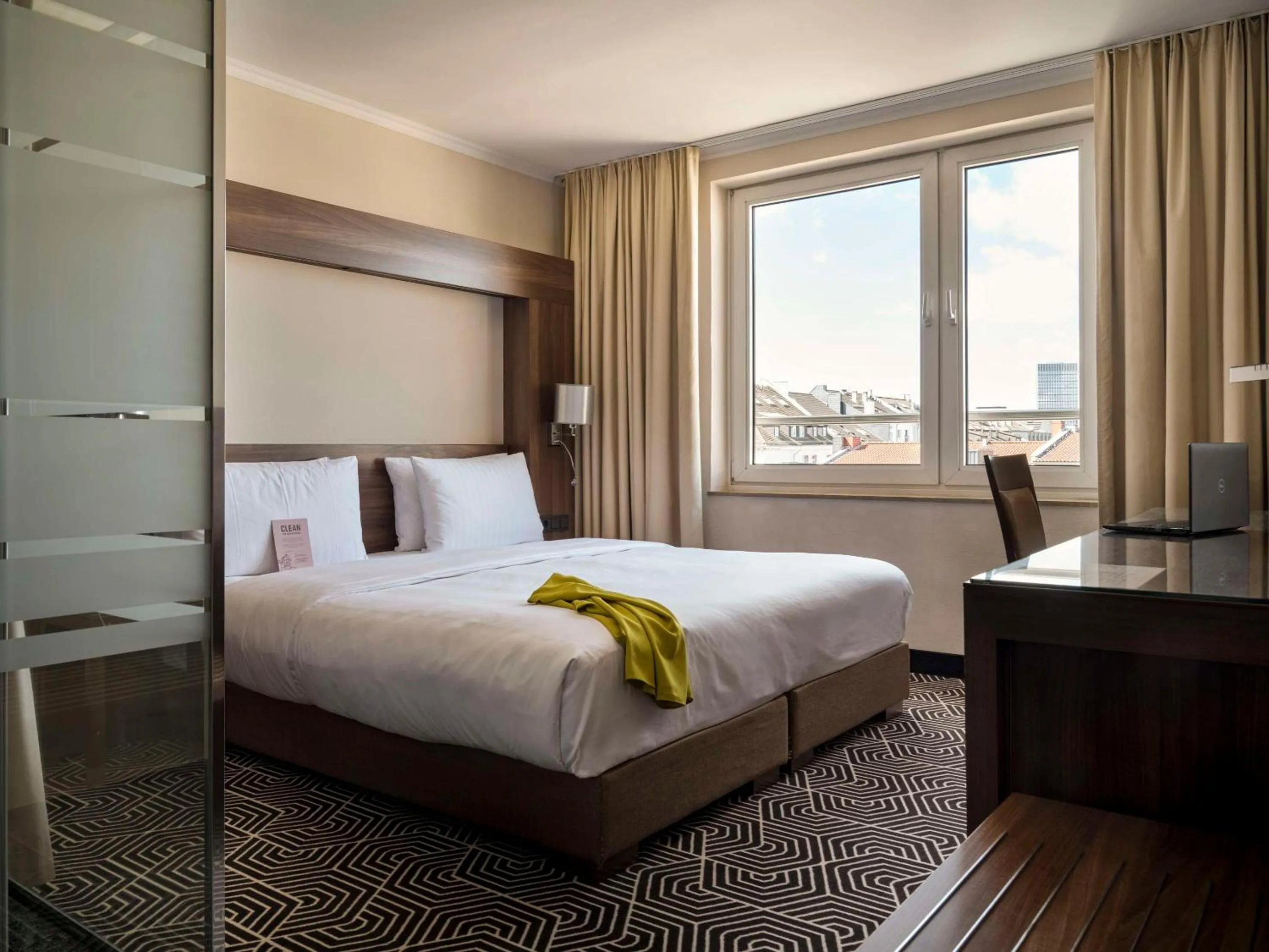 Bedroom, Bed in Flemings Hotel Frankfurt Main-Riverside