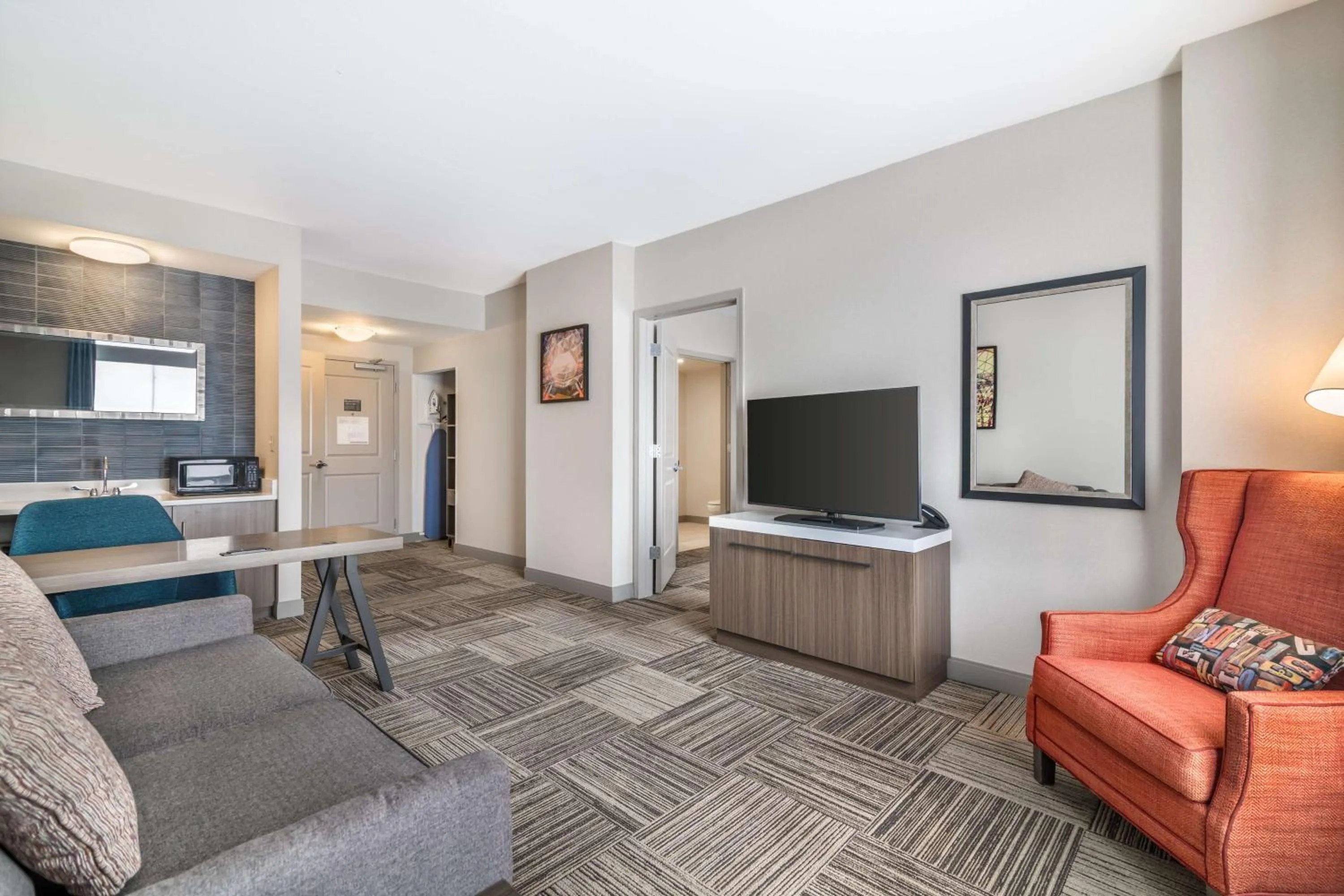 Living room in Hilton Garden Inn Albany-SUNY Area