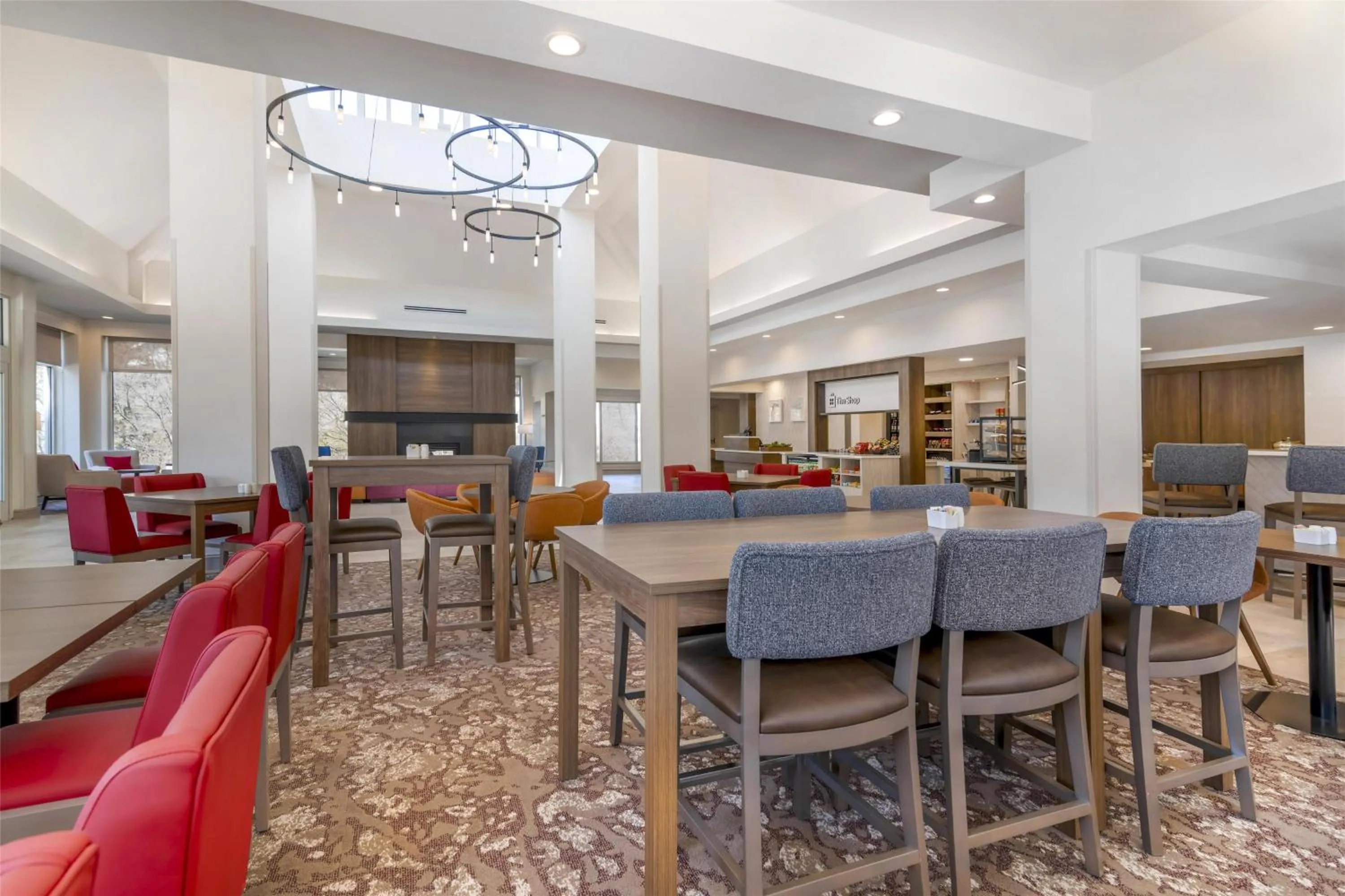 Restaurant/places to eat in Hilton Garden Inn Albany-SUNY Area