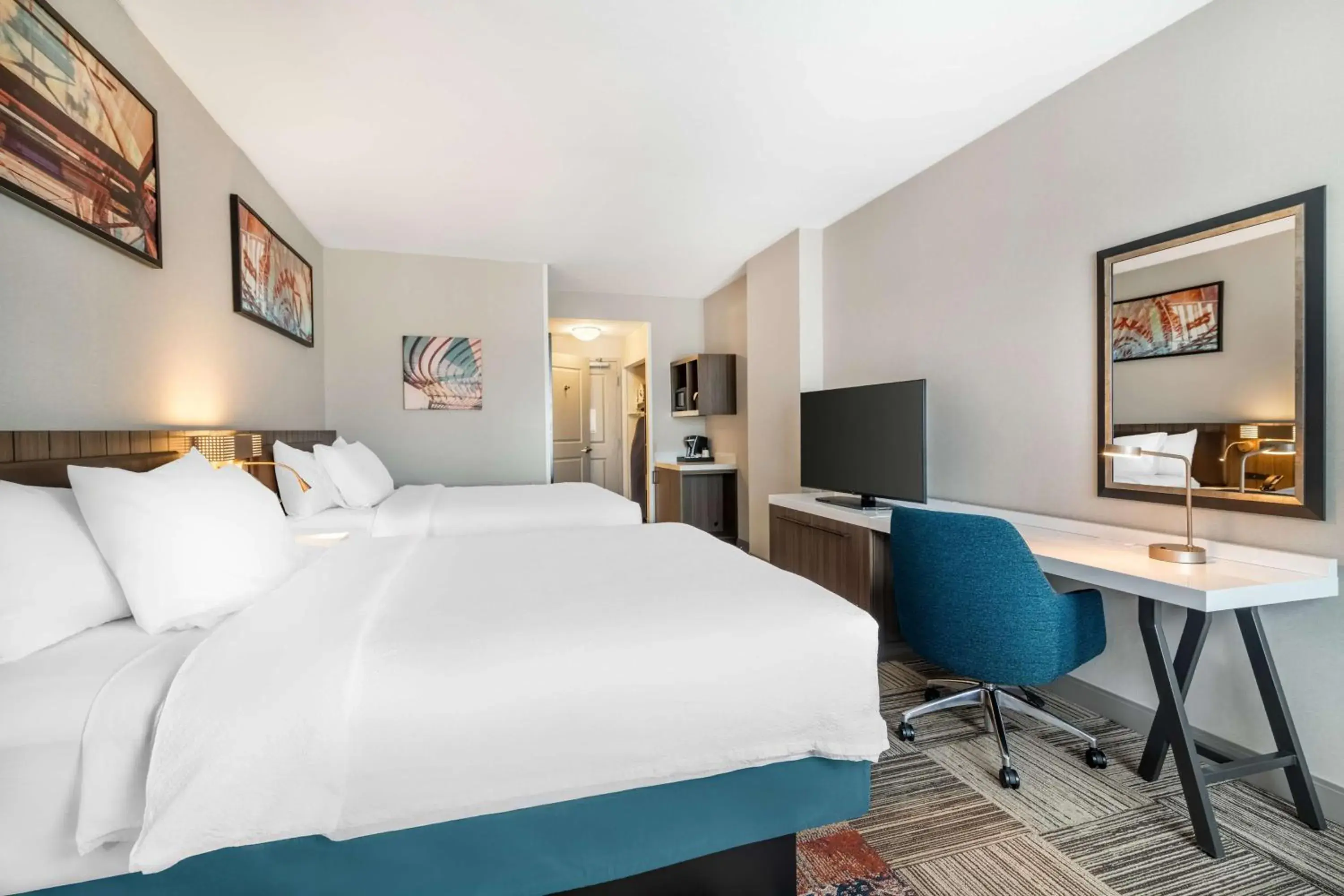 Bedroom, Bed in Hilton Garden Inn Albany-SUNY Area Bedroom, Bed in Hilton Garden Inn Albany-SUNY Area