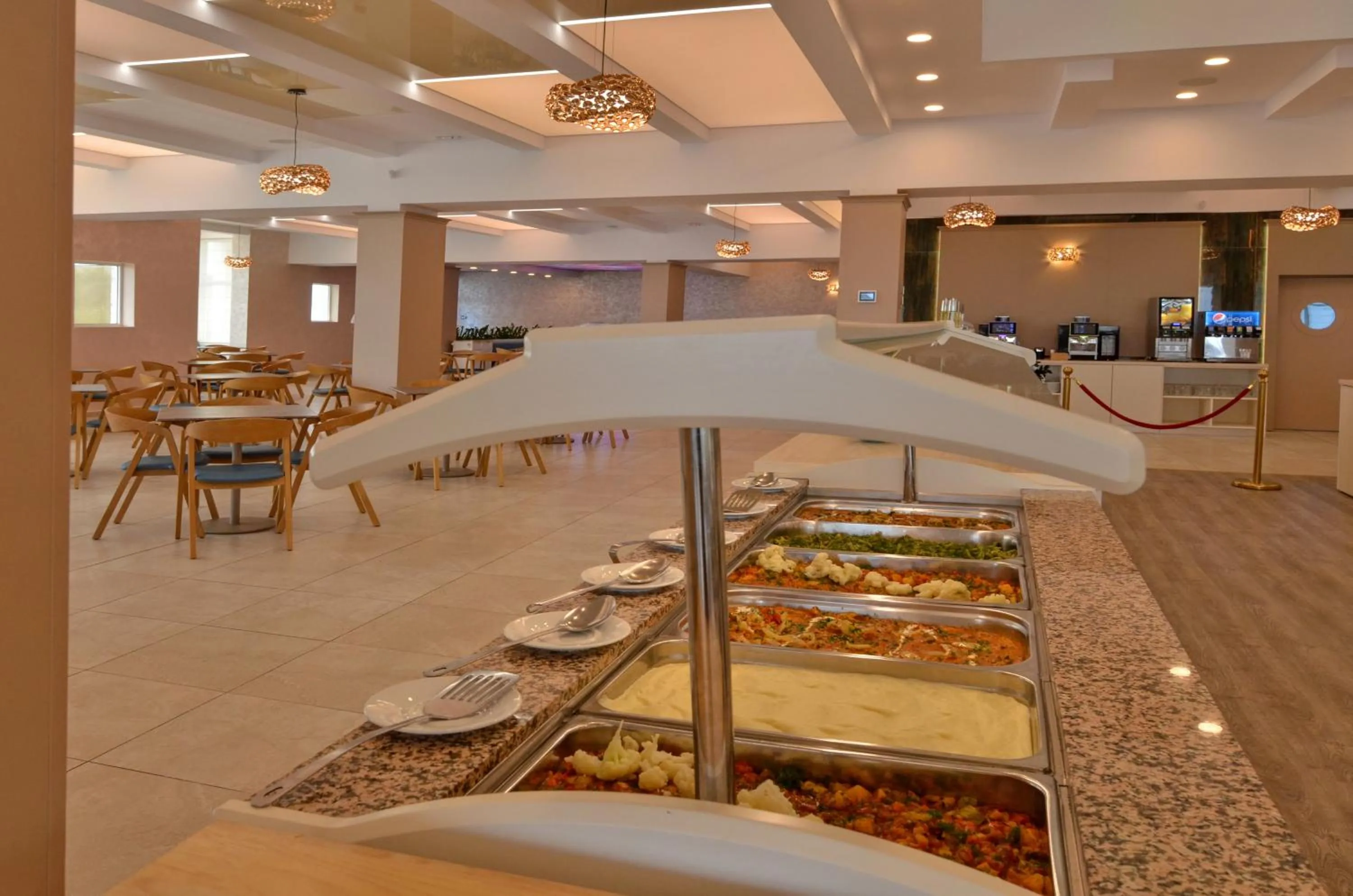 Restaurant/places to eat in Hotel Opal