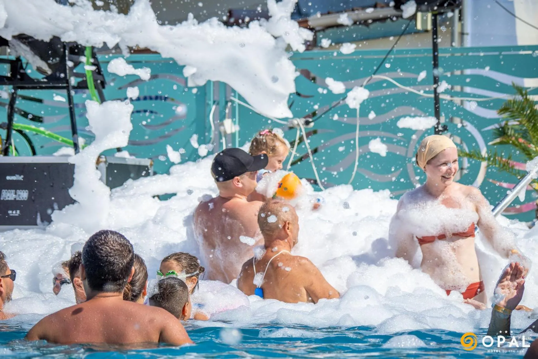 Swimming pool in Hotel Opal