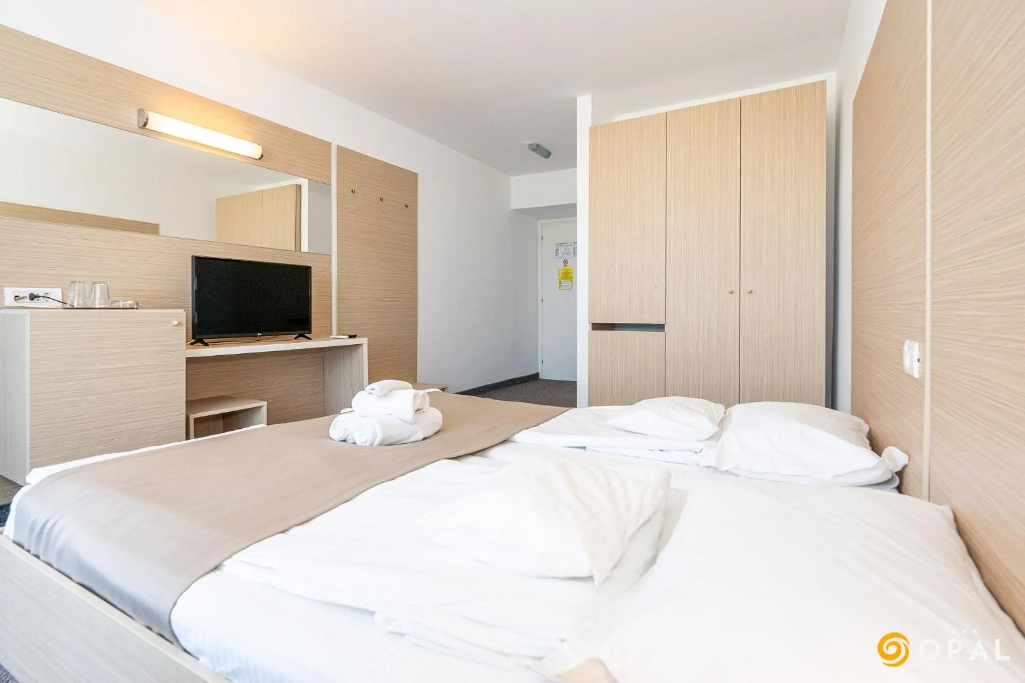 Photo of the whole room, Bed in Hotel Opal