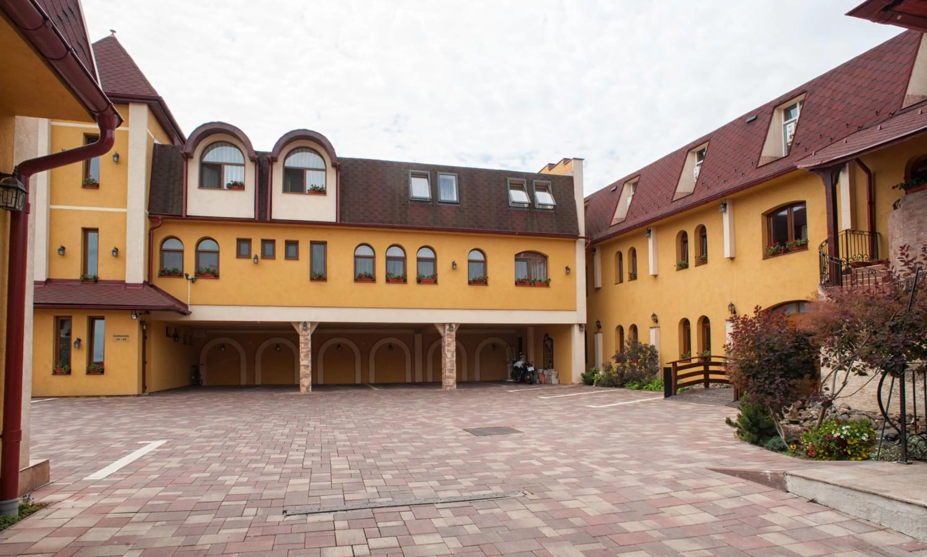 Facade/entrance in Pension La Fontana