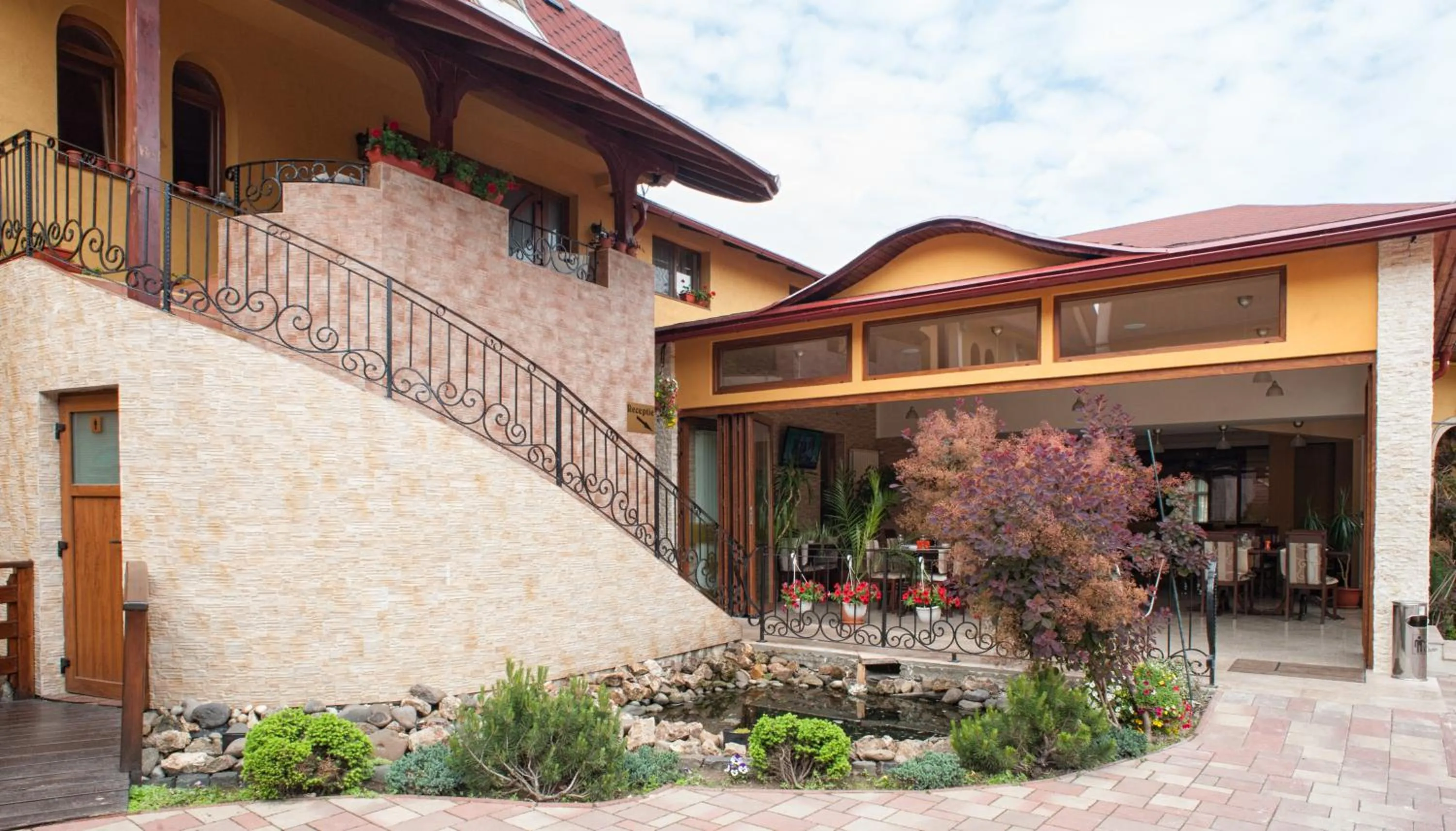 Facade/entrance in Pension La Fontana