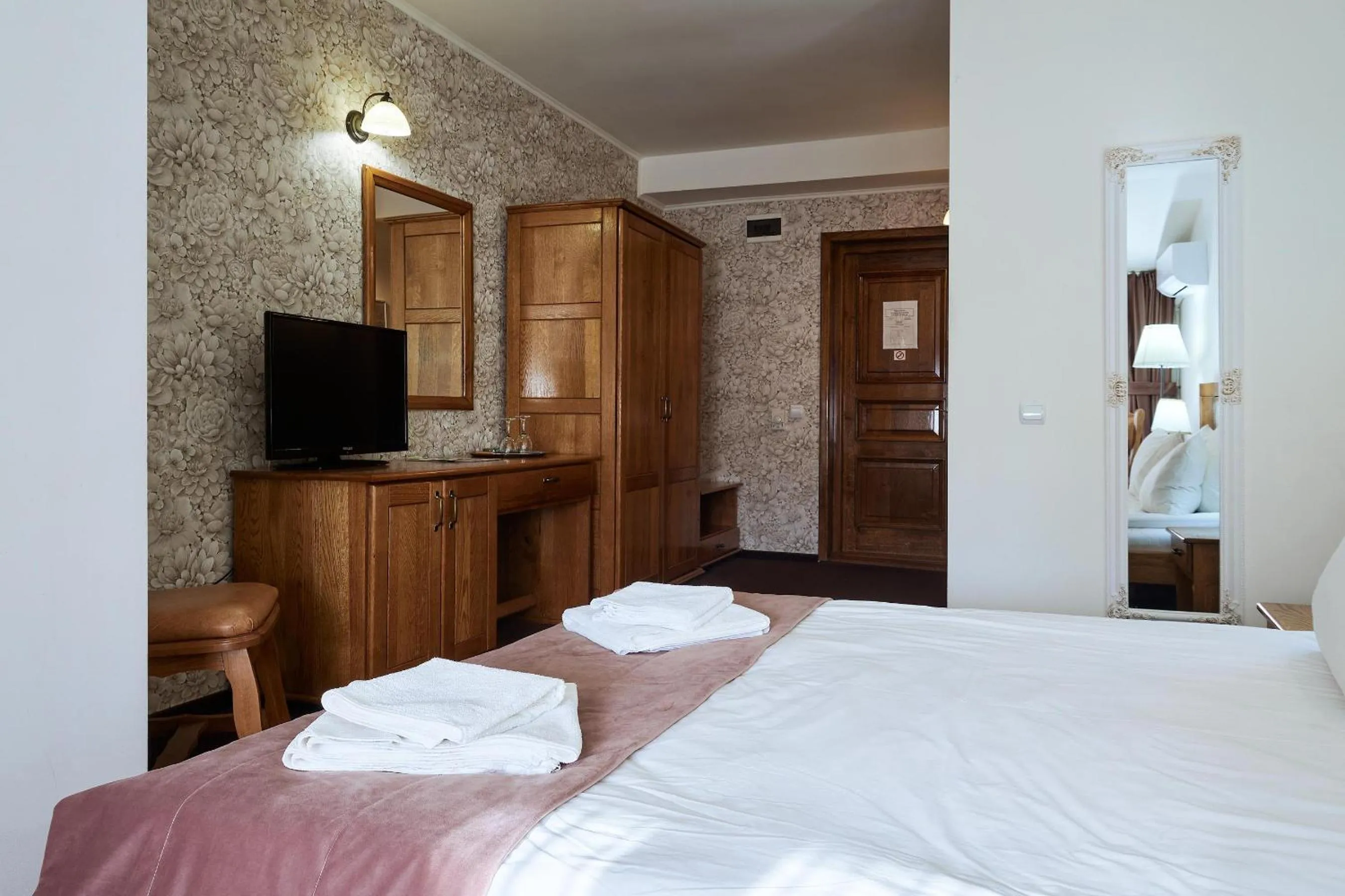 Bed in Pension La Fontana