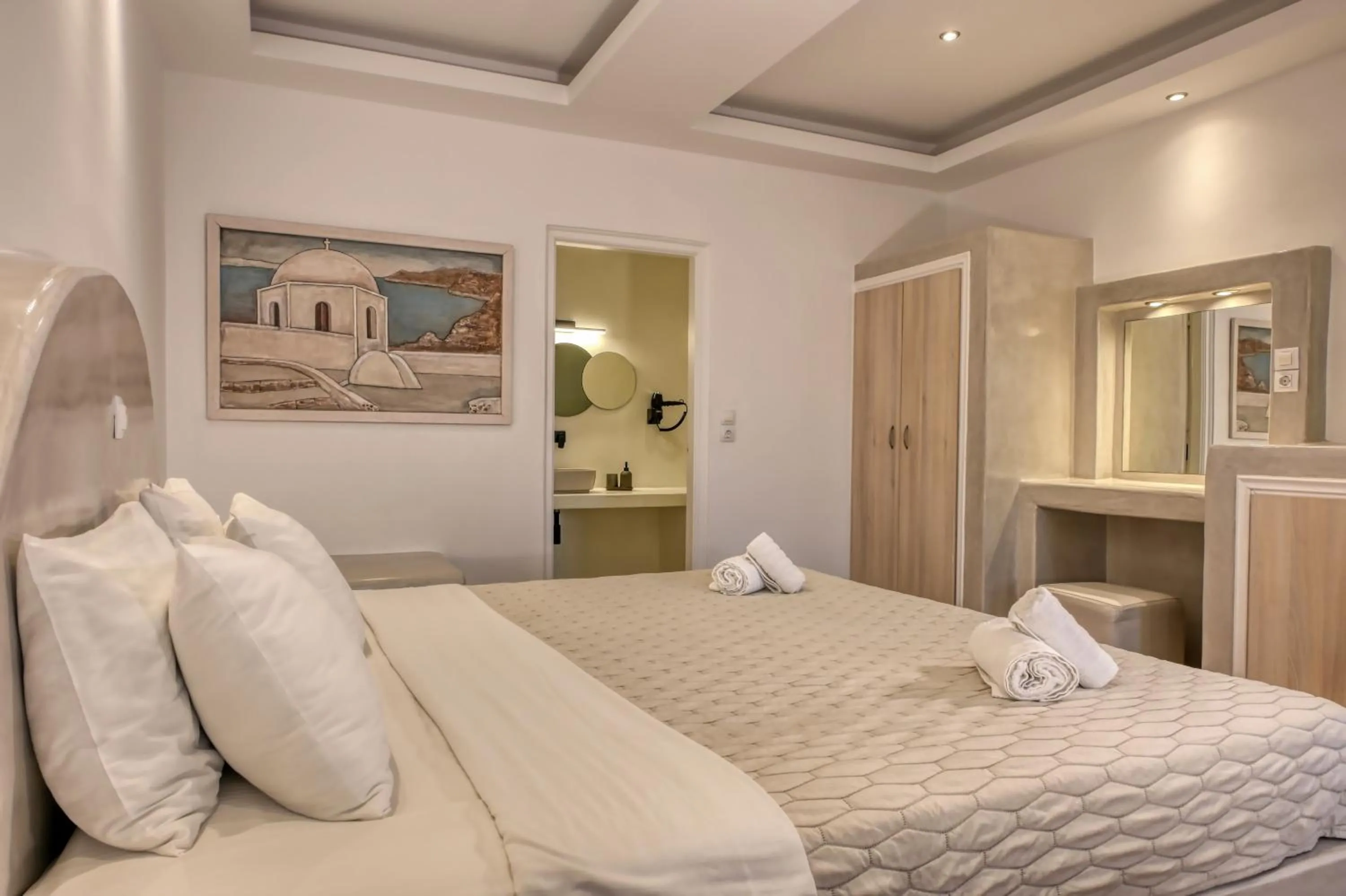 Bed in Splendour Hotel and Suites