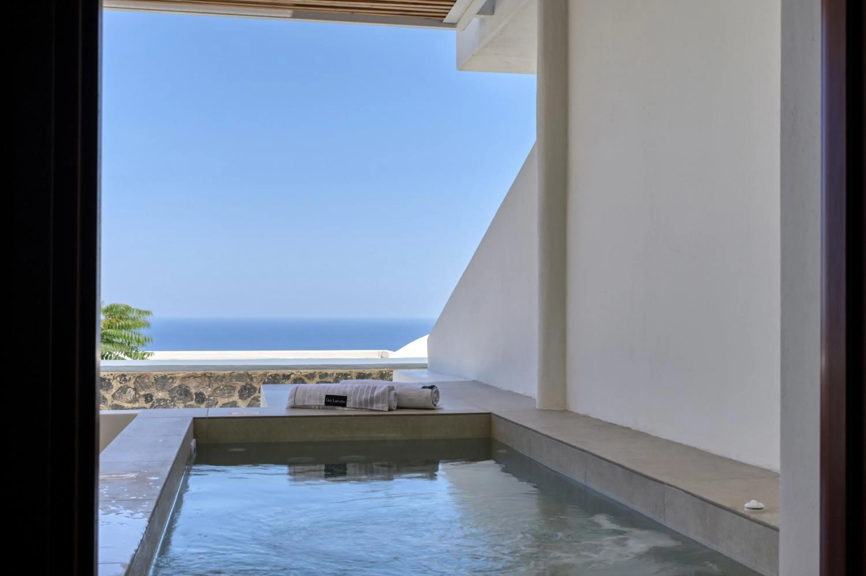 Splendour Hotel and Suites