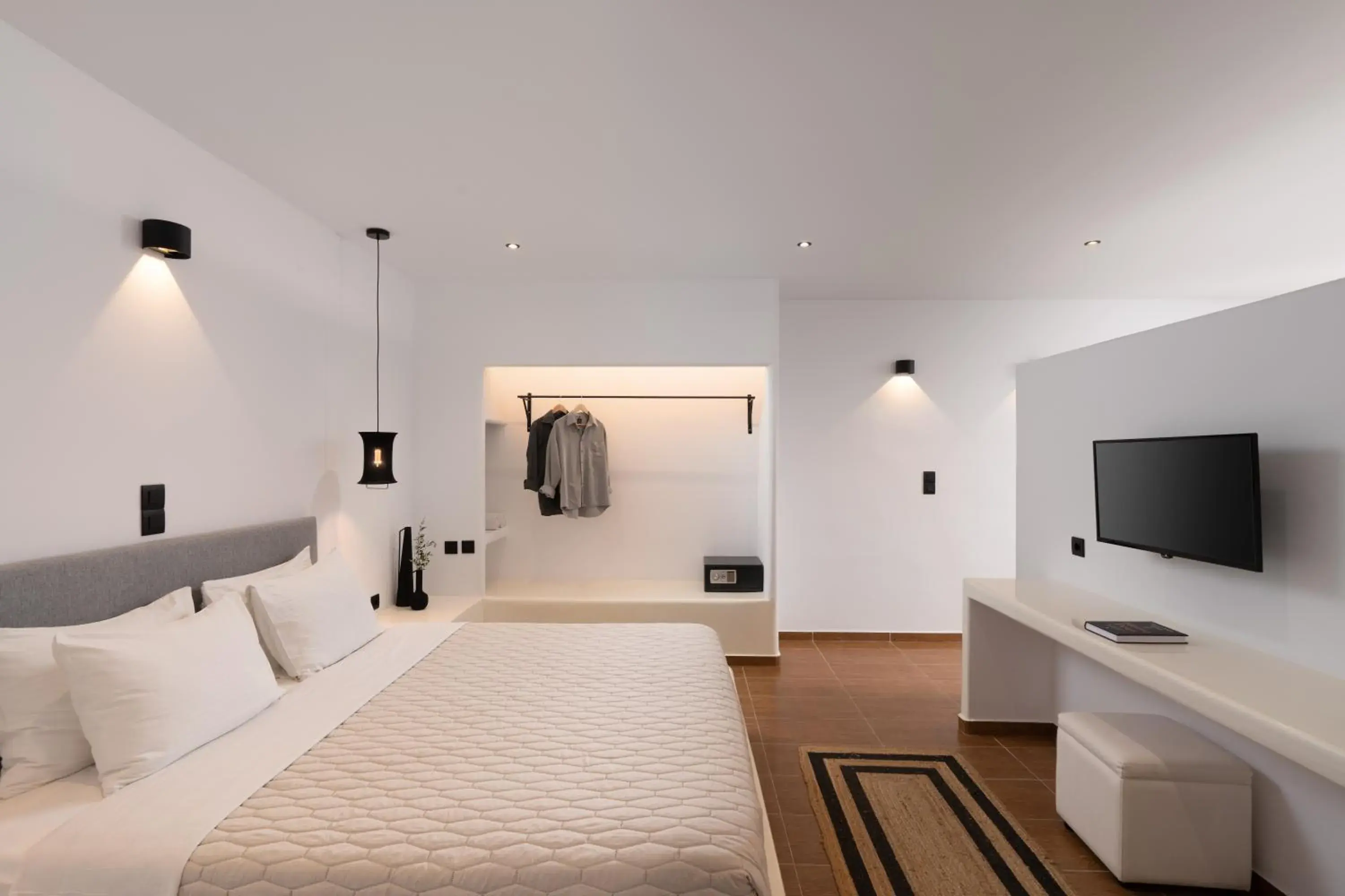 Photo of the whole room, Bed in Splendour Hotel and Suites Photo of the whole room, Bed in Splendour Hotel and Suites