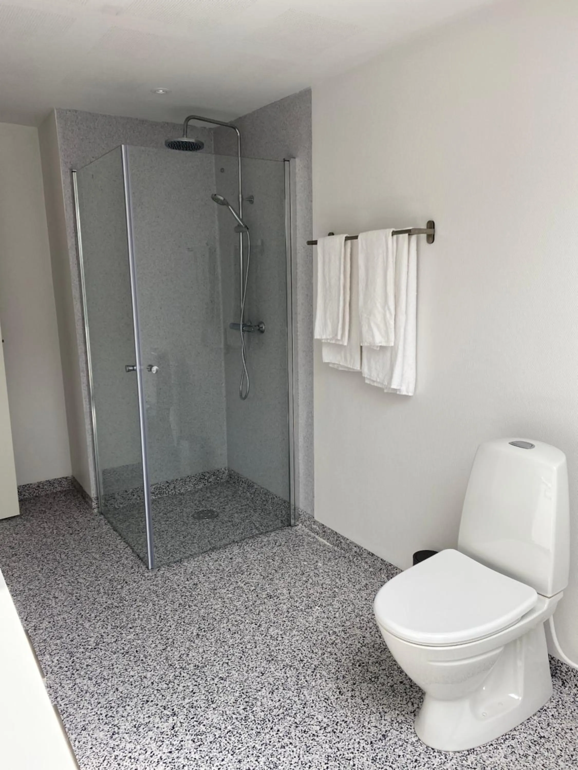 Bathroom in Hotel Røde-Kro