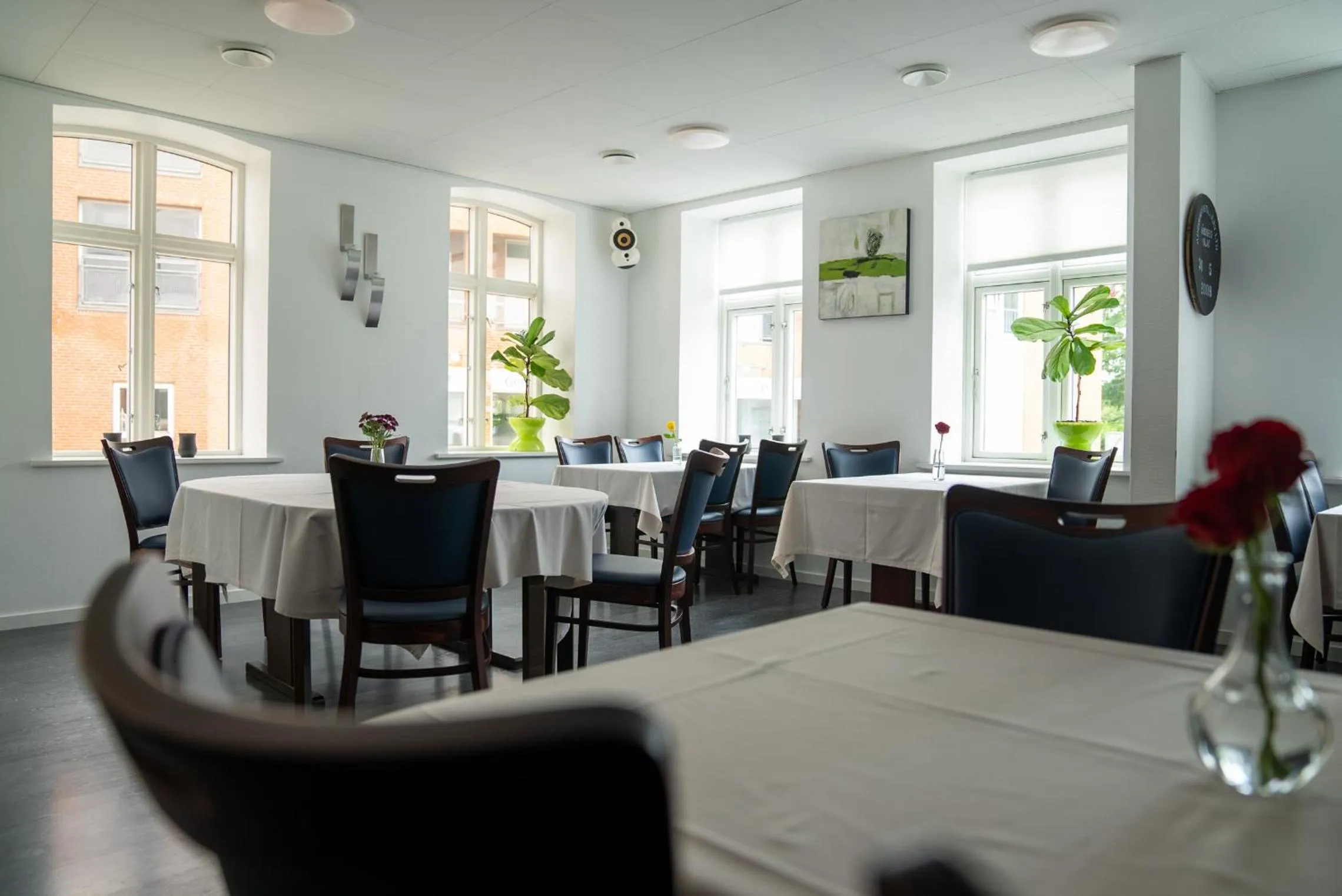 Communal lounge/ TV room in Hotel Røde-Kro