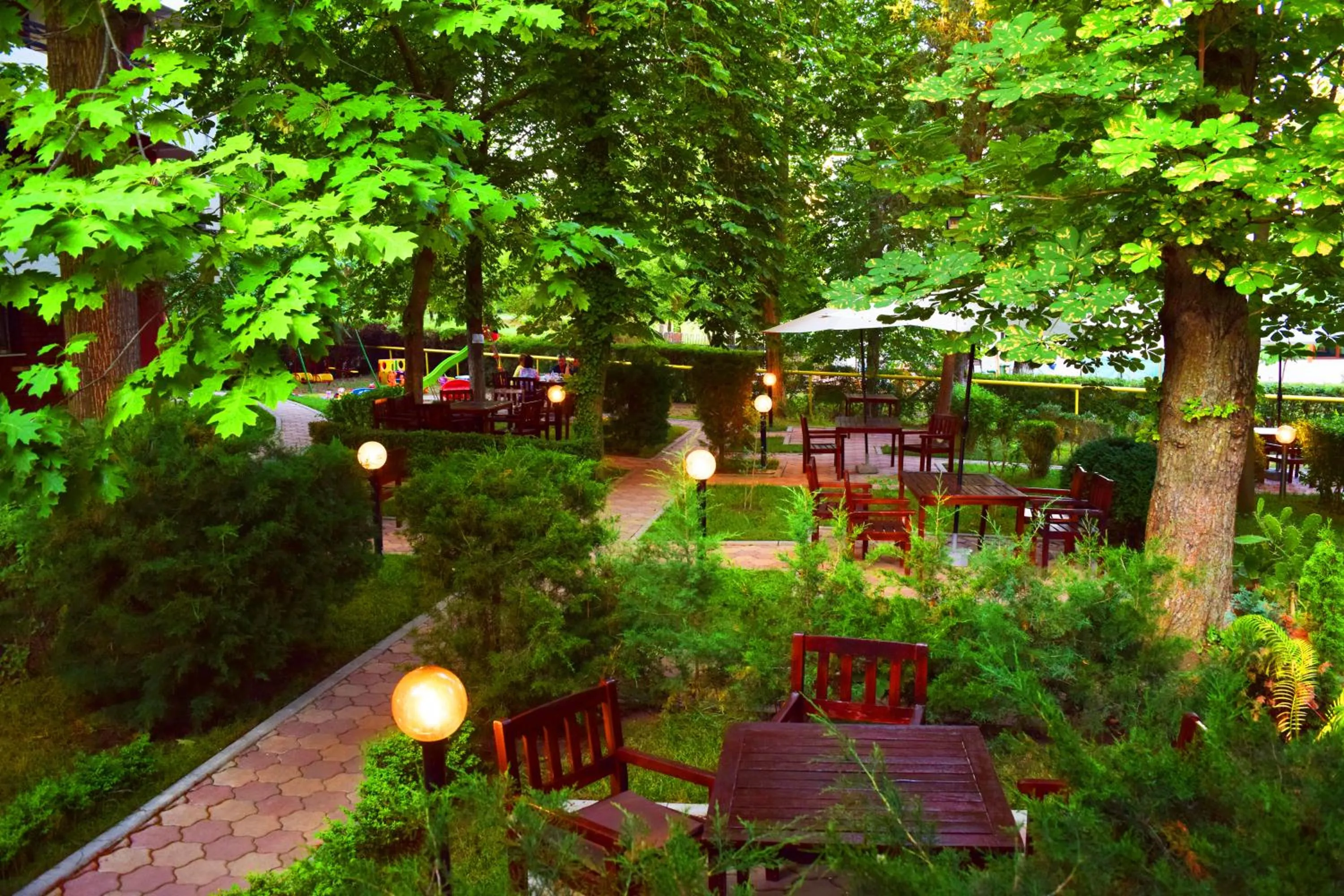 Garden view in Hotel Sanda