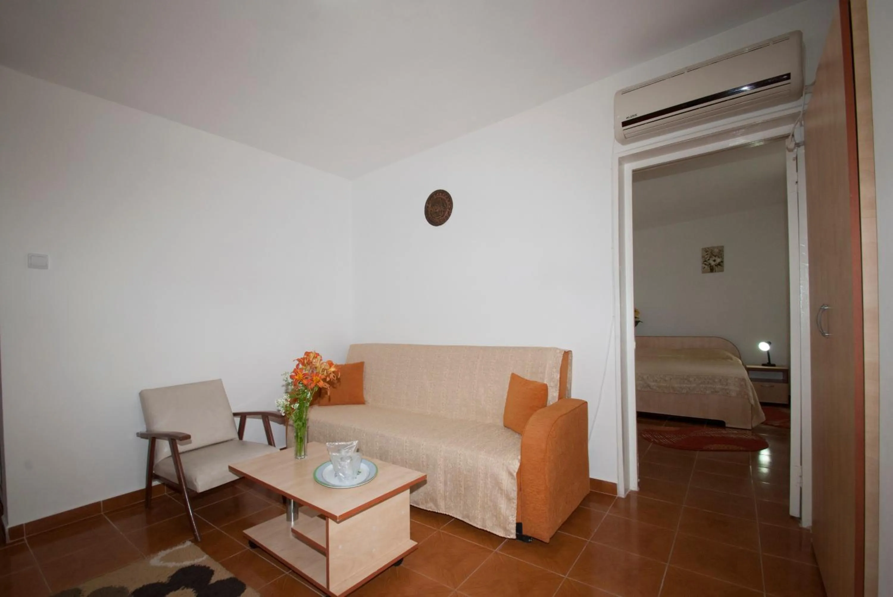 Living room, Bed in Hotel Sanda