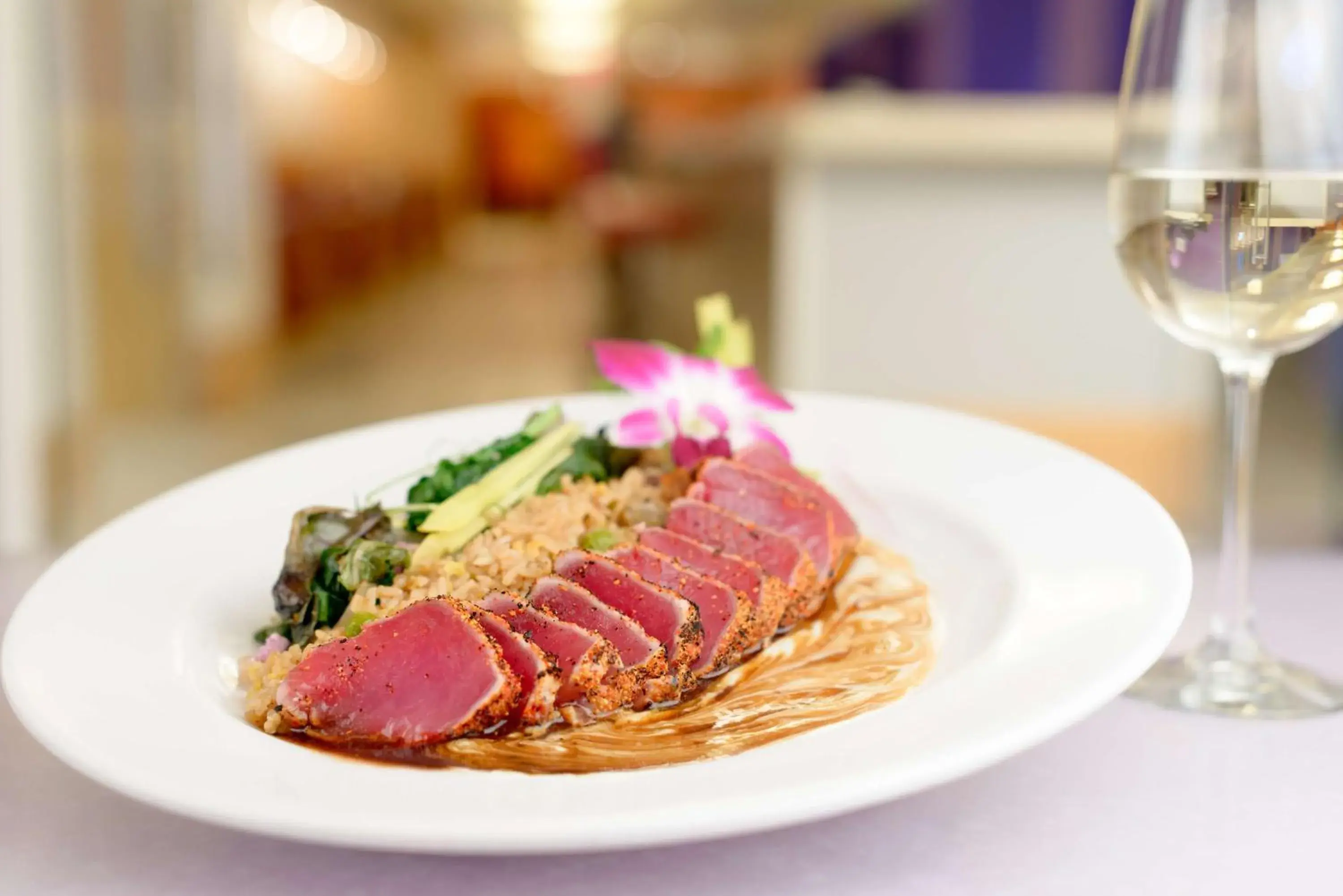 Restaurant/places to eat in Hilton Waikiki Beach Resort & Spa Restaurant/places to eat in Hilton Waikiki Beach Resort & Spa