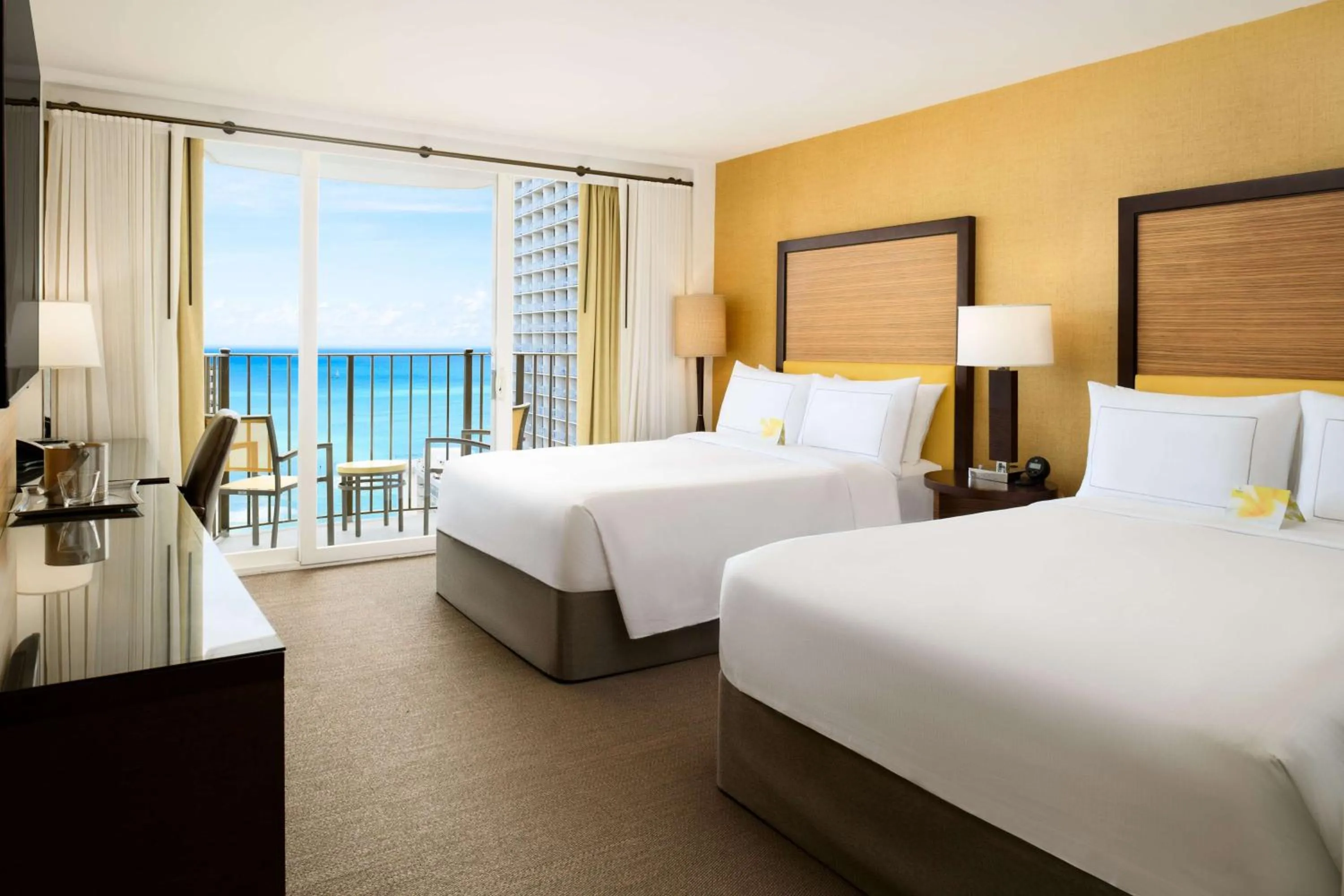 View (from property/room), Bed in Hilton Waikiki Beach Resort & Spa