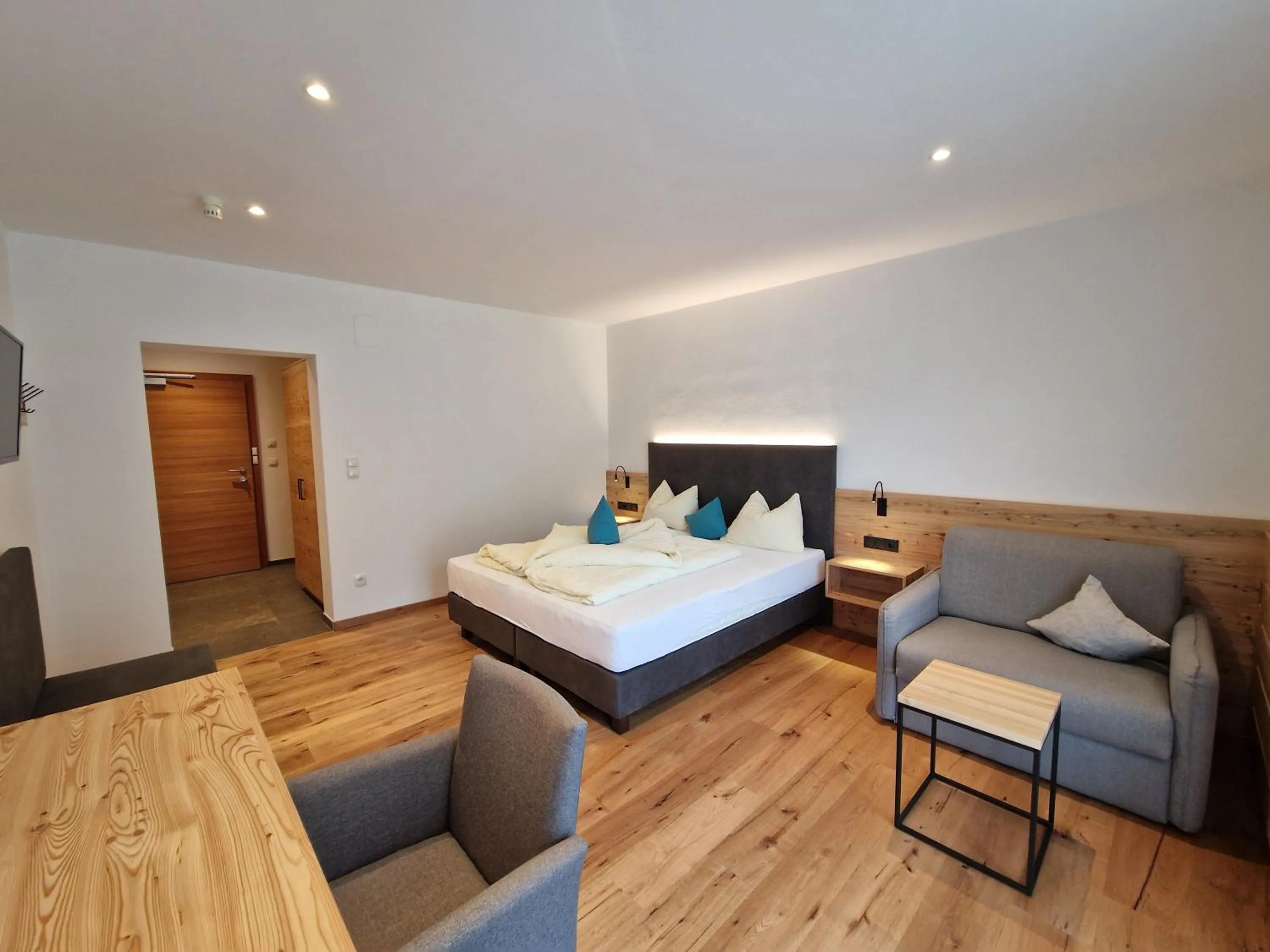 Photo of the whole room, Bed in Hotel Mignon