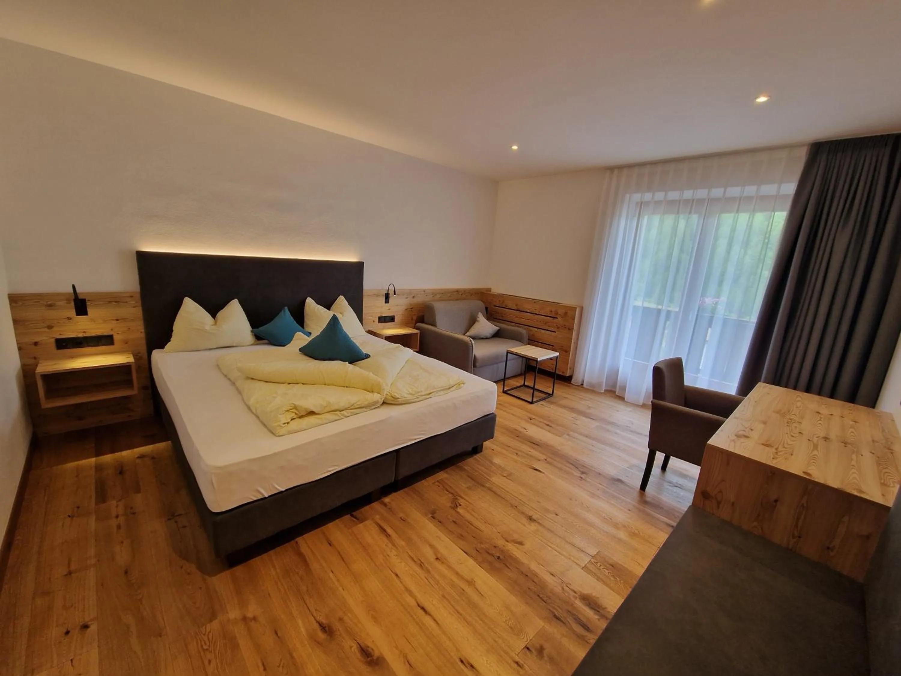 Photo of the whole room, Bed in Hotel Mignon