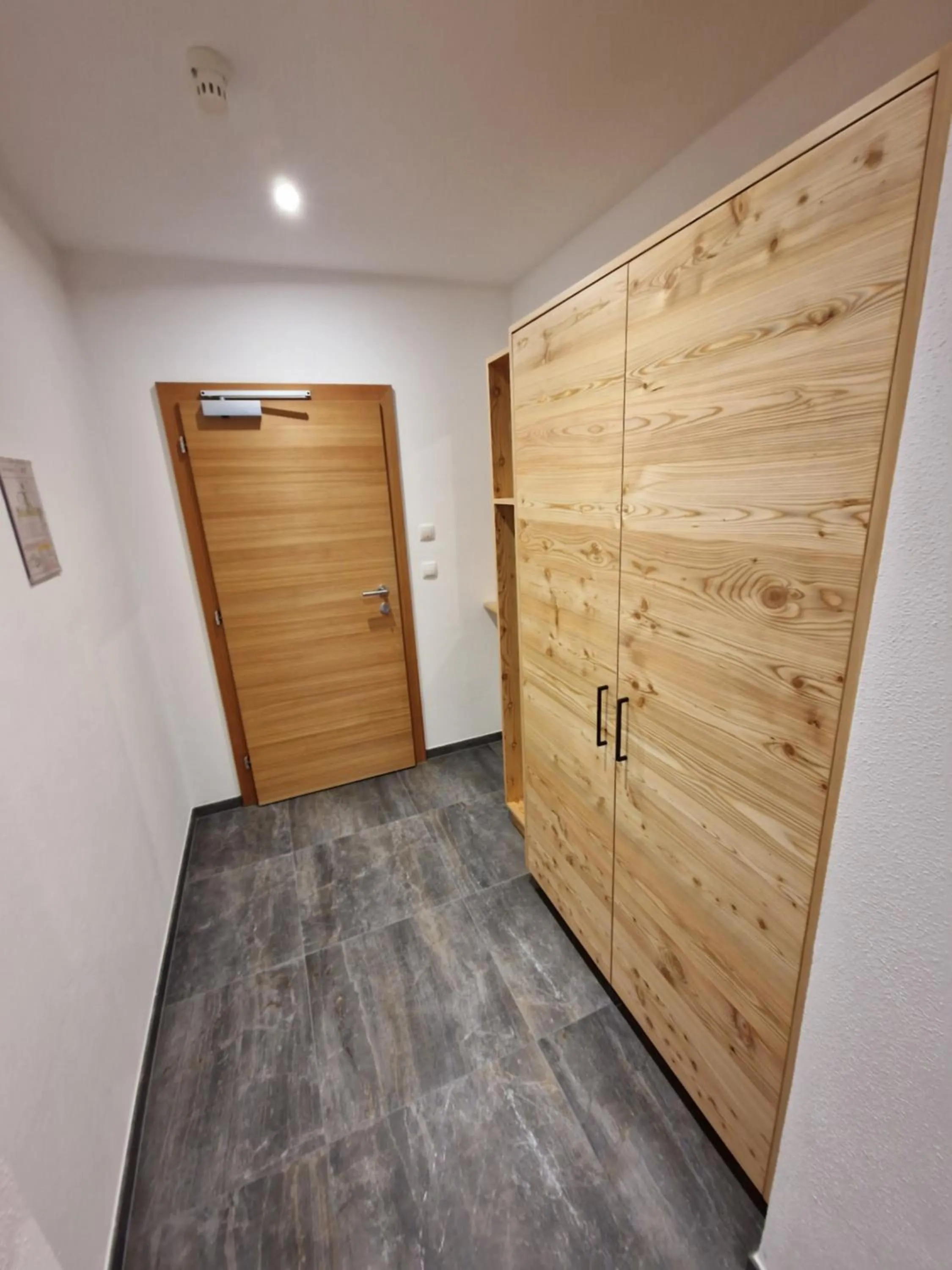 Photo of the whole room in Hotel Mignon