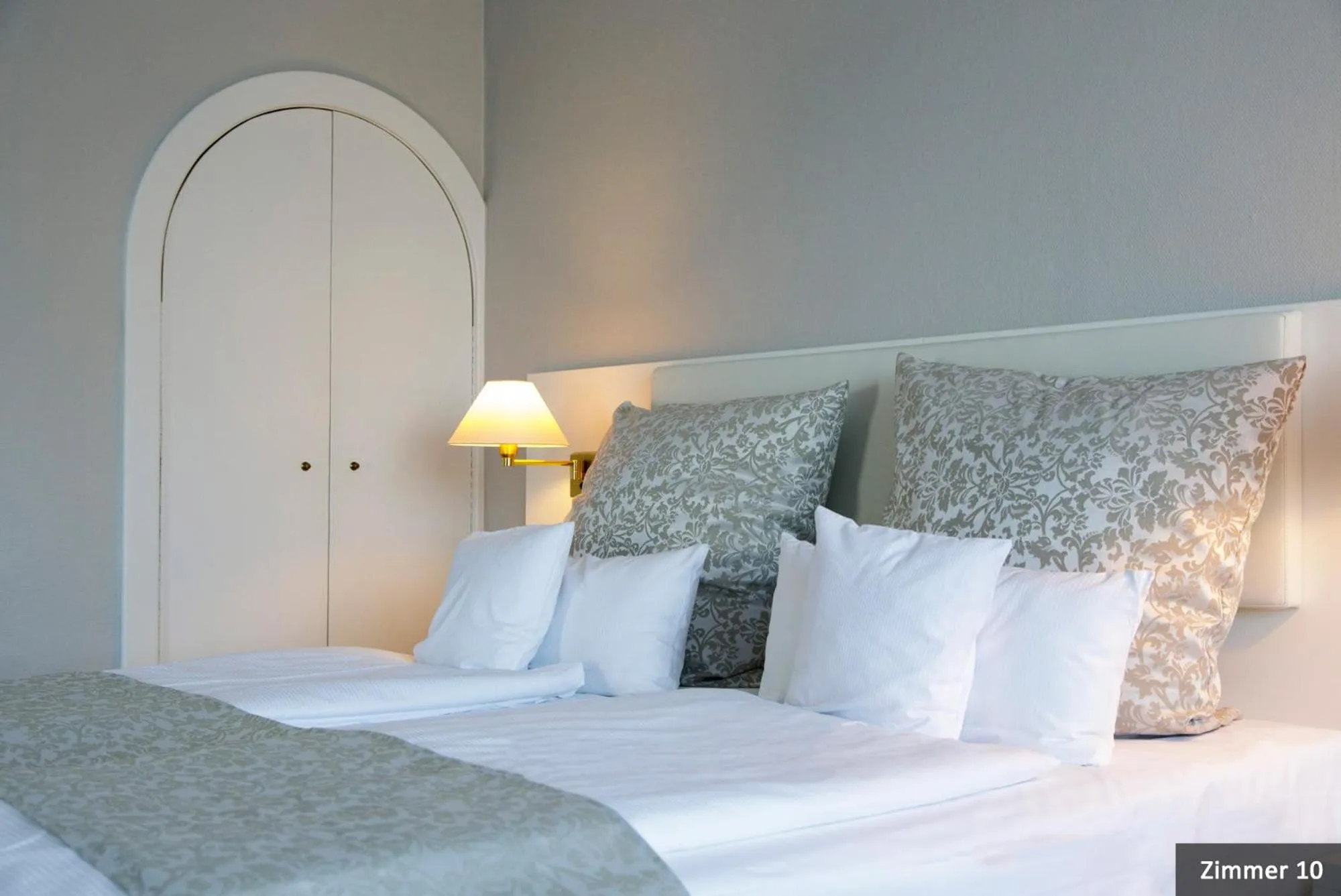 Bed in Hotel See-Villa