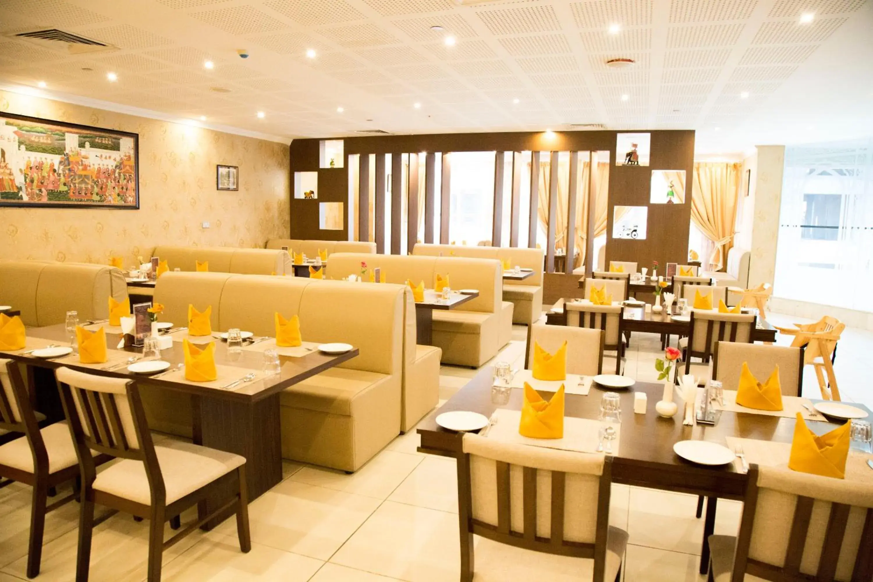 Restaurant/places to eat in The CASTLE PREMIUM HOTEL Restaurant/places to eat in The CASTLE PREMIUM HOTEL